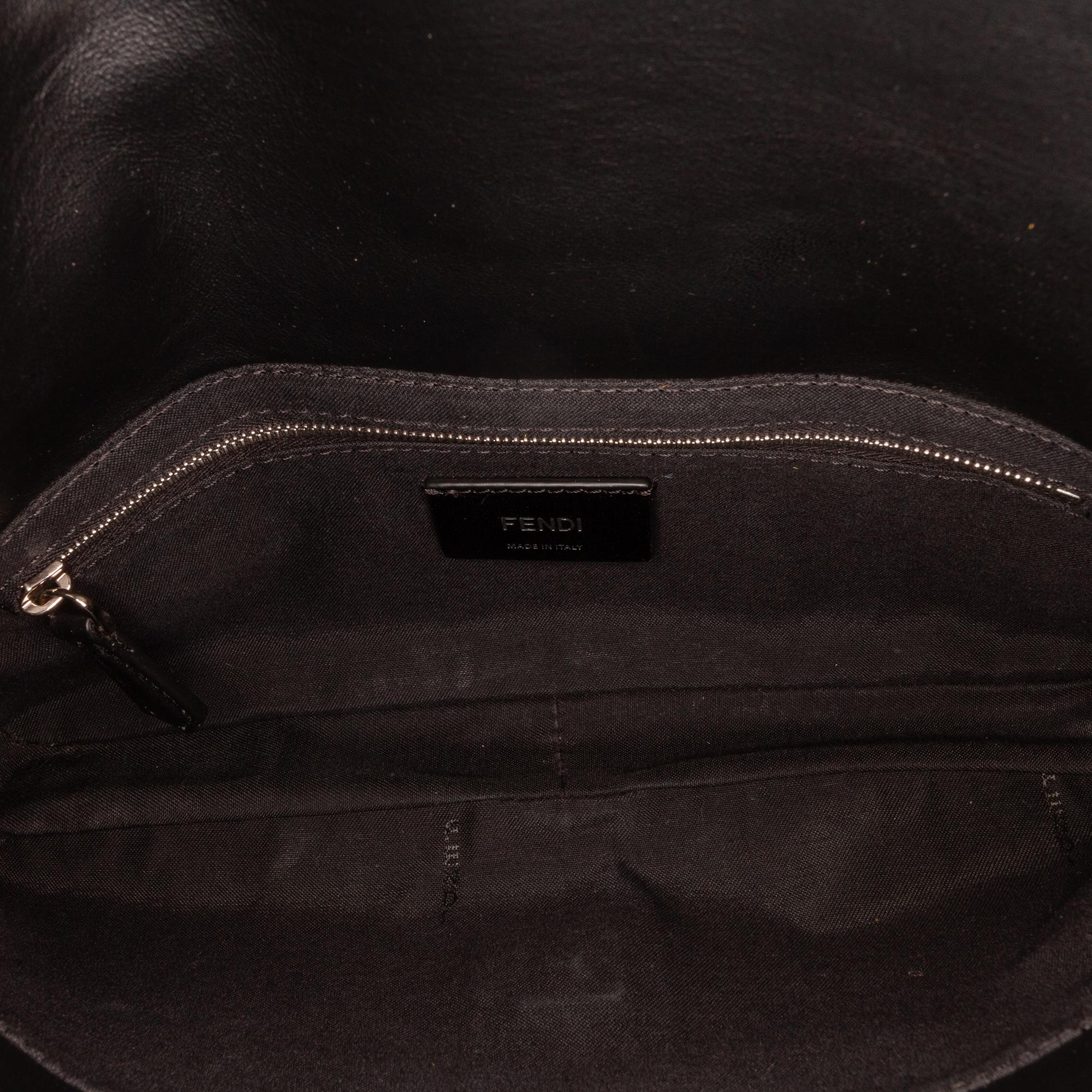 Fendi Zucca Convertible Baguette (SHG-WRDjBT)