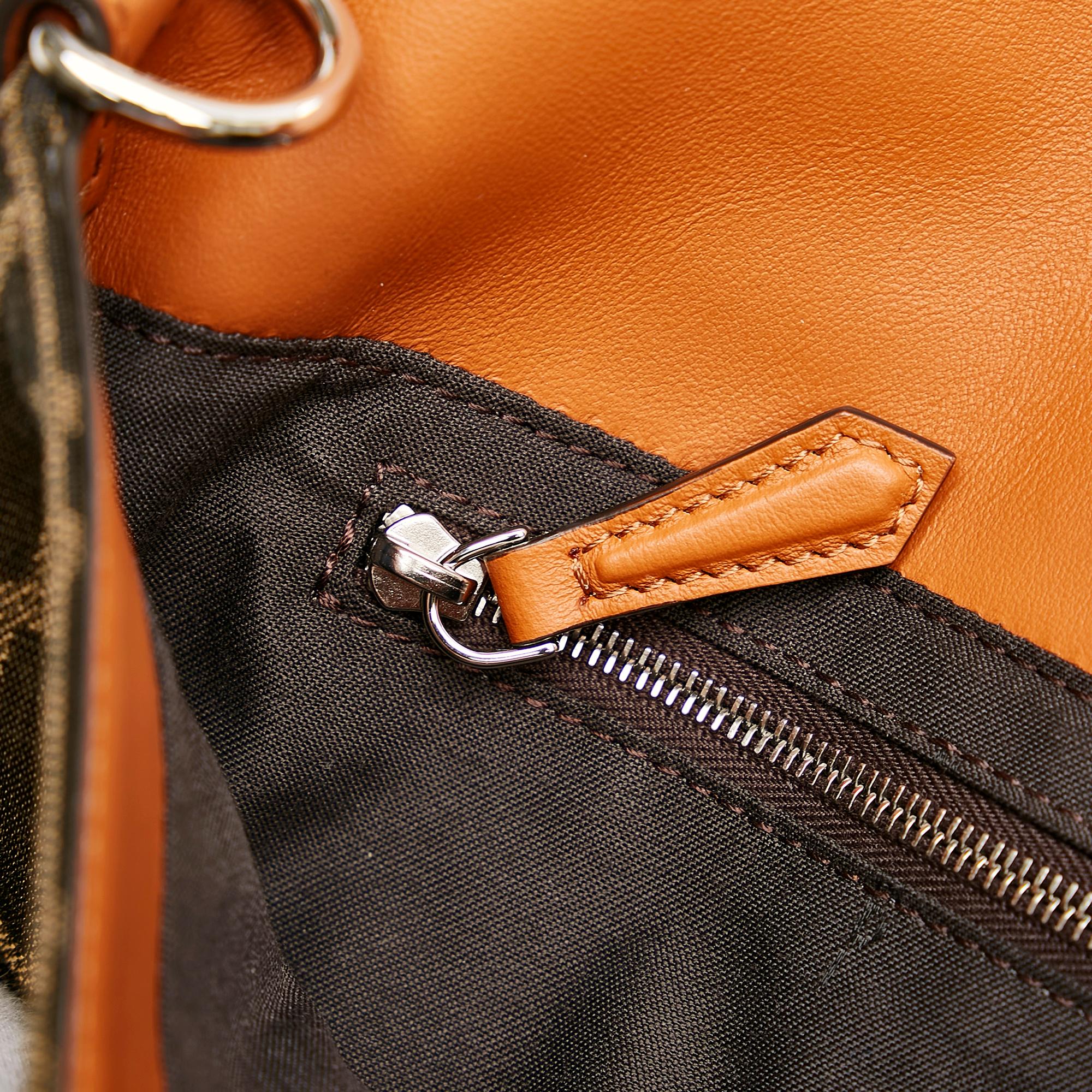 Fendi Zucca Convertible Belt Bag (SHG-1PjgDa)