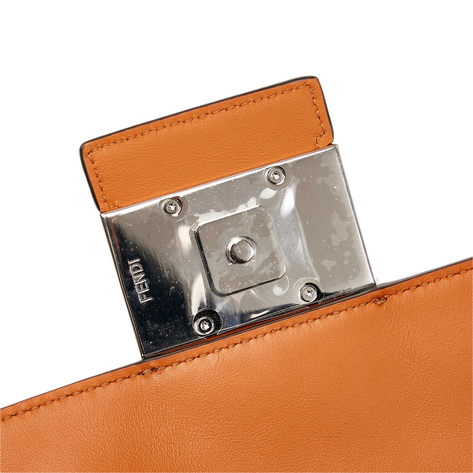 Fendi Zucca Convertible Belt Bag (SHG-1PjgDa)