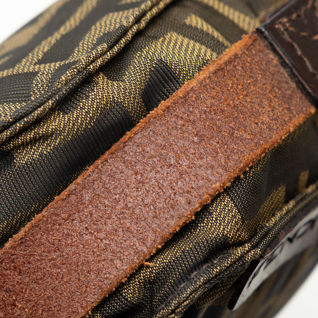 Fendi Zucca Crossbody (SHG-oMjQji)