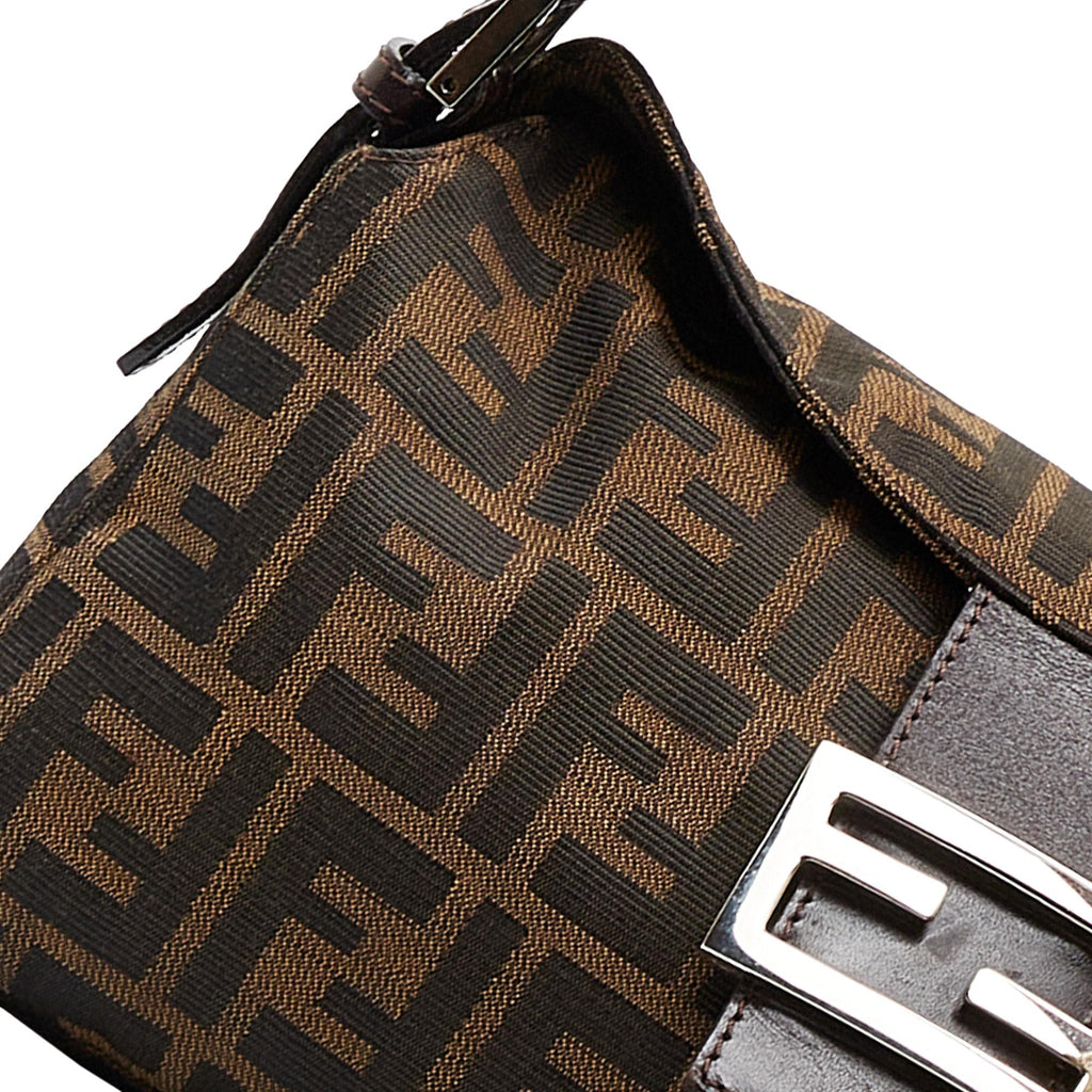 Fendi Zucca Double Flap Baguette (SHG-8sUN0W)
