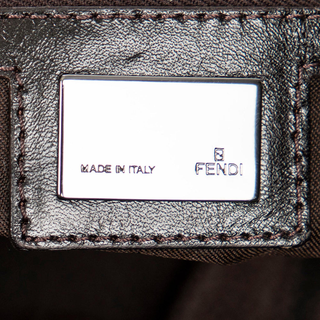 Fendi Zucca Double Flap Baguette (SHG-c4kHsH)