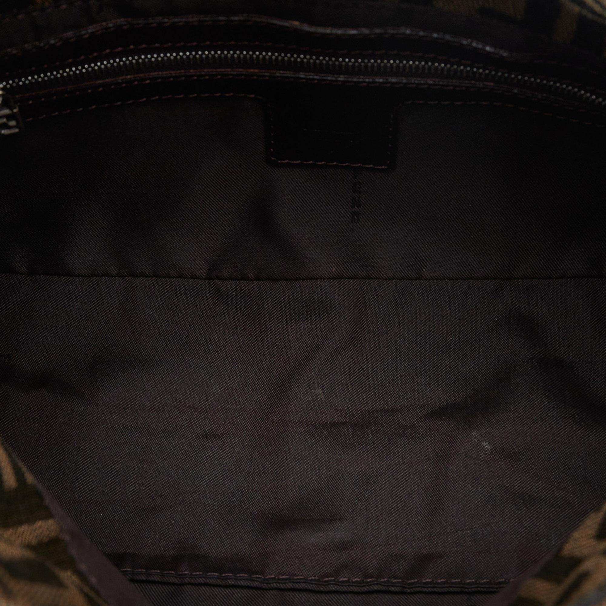Fendi Zucca Double Flap Canvas Baguette (SHG-xPKfDO)