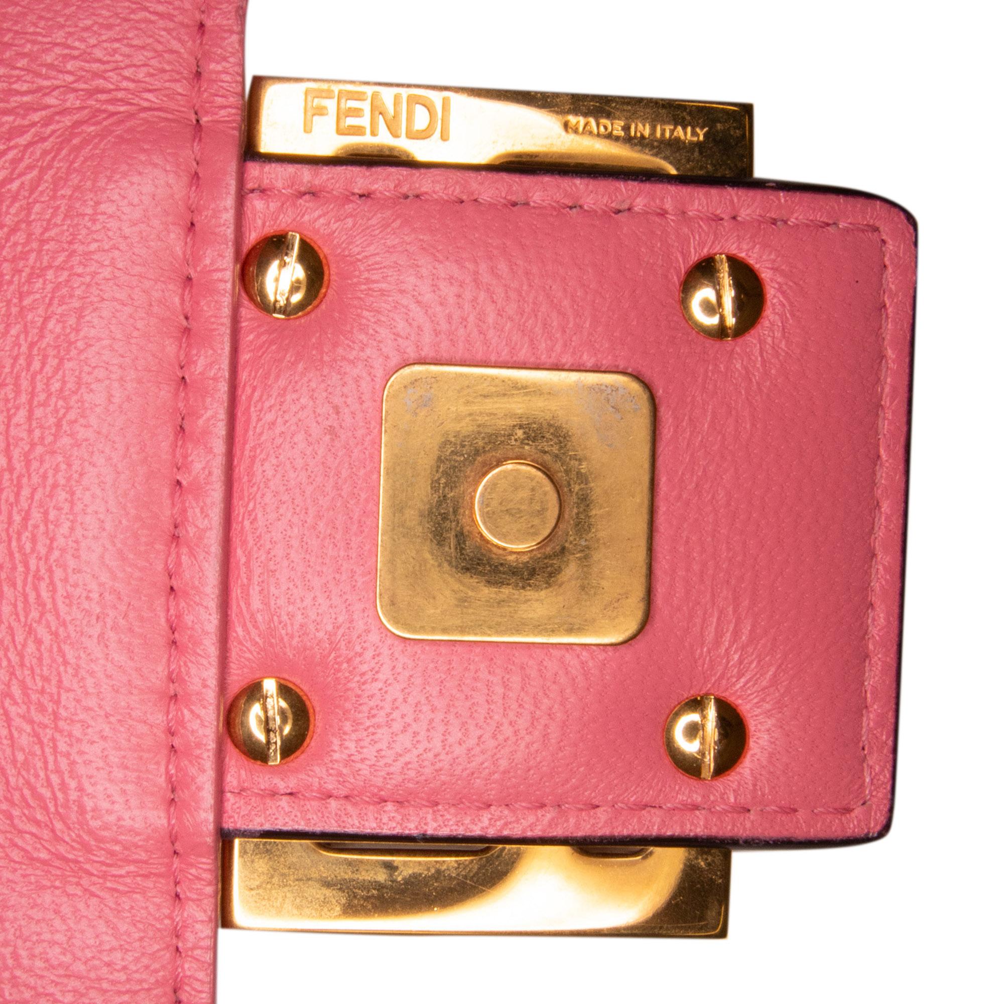 Fendi Zucca Embossed Baguette Satchel (SHG-PnP7Su)