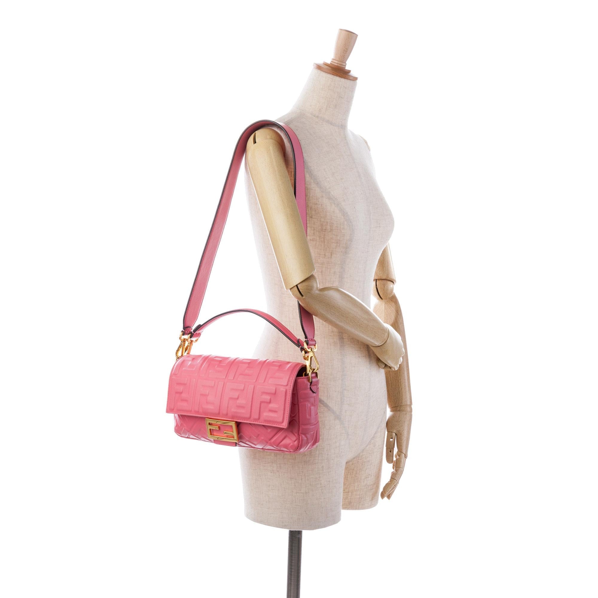 Fendi Zucca Embossed Baguette Satchel (SHG-PnP7Su)