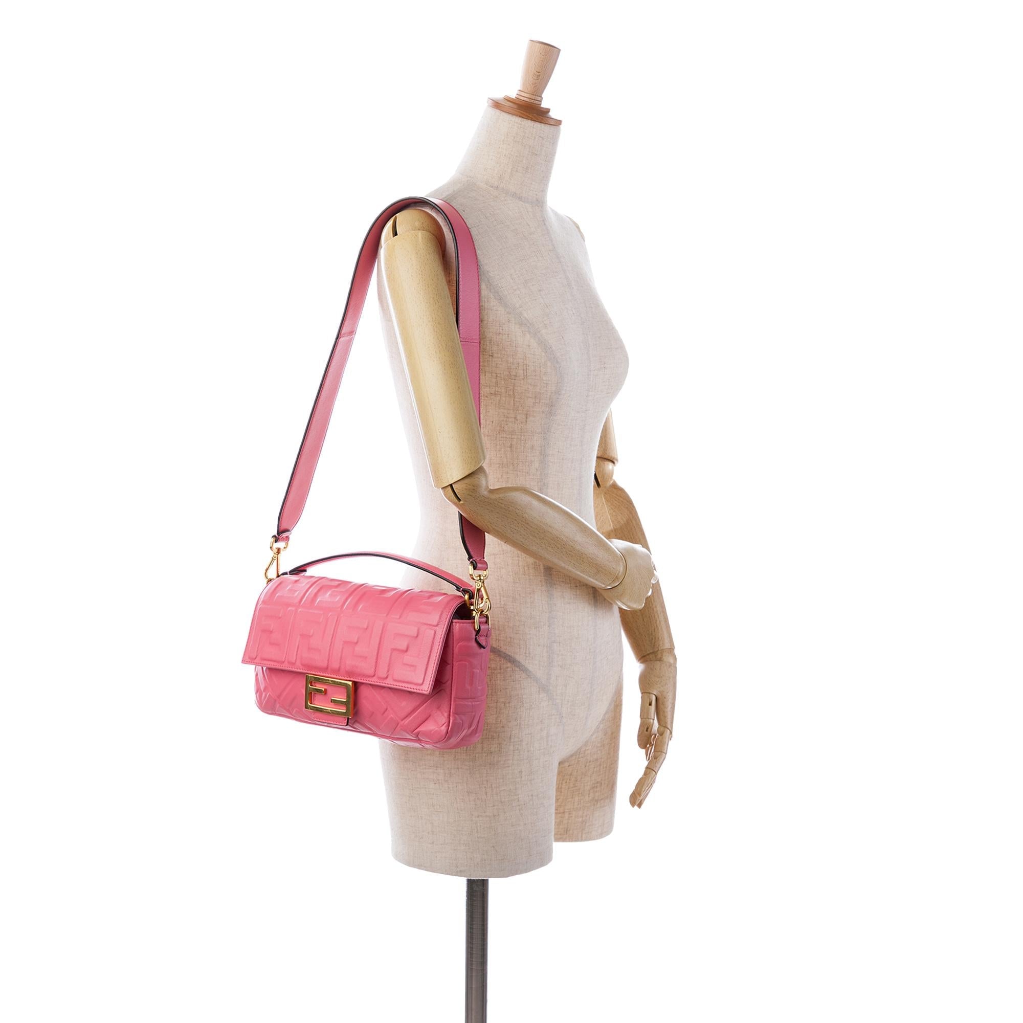 Fendi Zucca Embossed Baguette Satchel (SHG-dNovMe)
