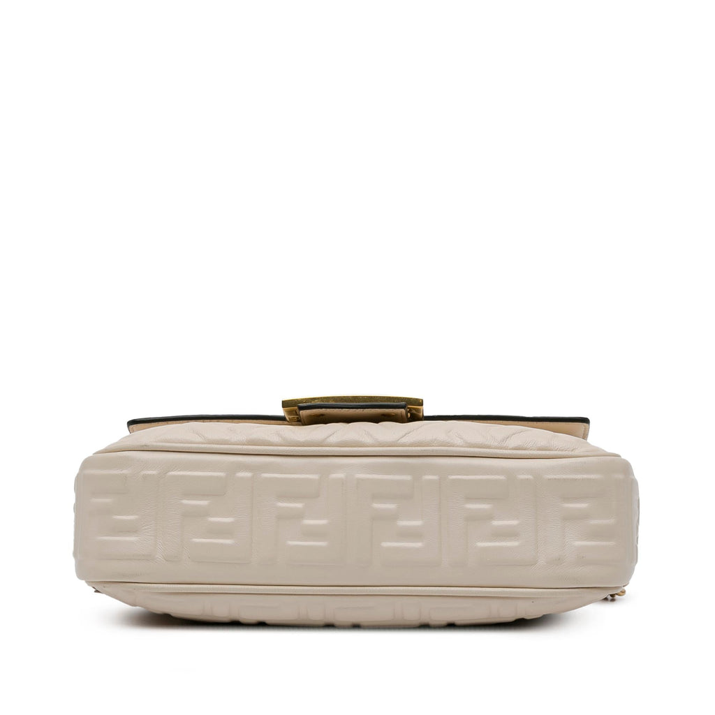 Fendi Zucca Embossed Chain Midi Baguette (SHG-InpXQw)
