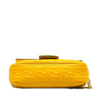 Fendi Zucca Embossed Chain Midi Baguette (SHG-eLWxI9)