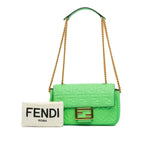 Fendi Zucca Embossed Chain Midi Baguette (SHG-KB1MMj)