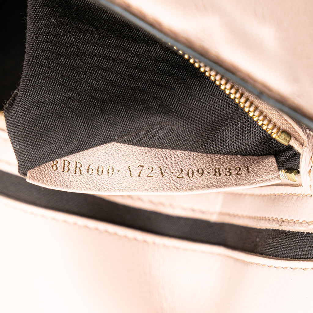 Fendi Zucca Embossed Leather Baguette Satchel (SHG-4WH2gQ)