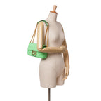 Fendi Zucca Embossed Leather Chain Midi Baguette (SHG-dpPjua)