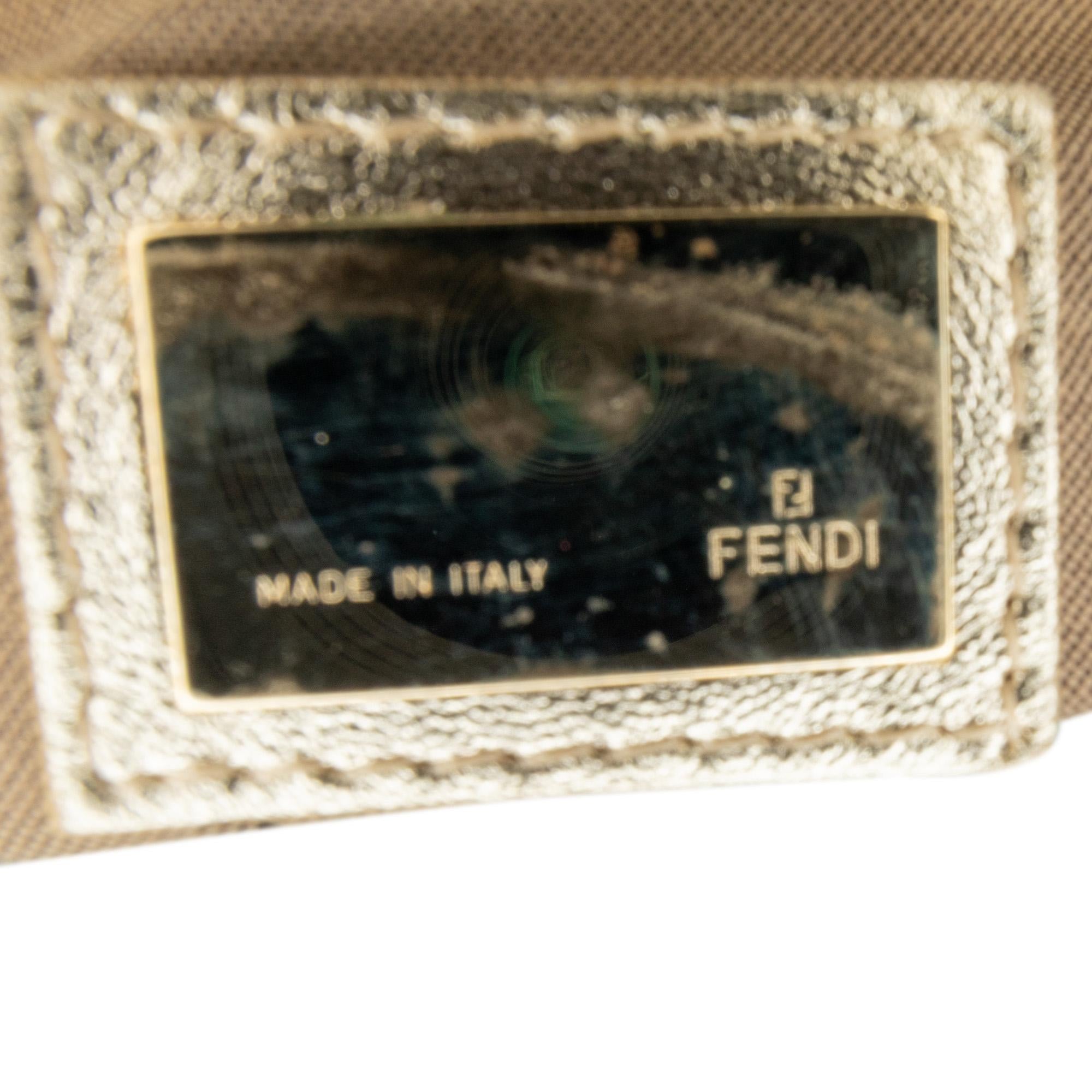 Fendi Zucca Embossed Leather Chef Flap (SHG-mTgdEi)