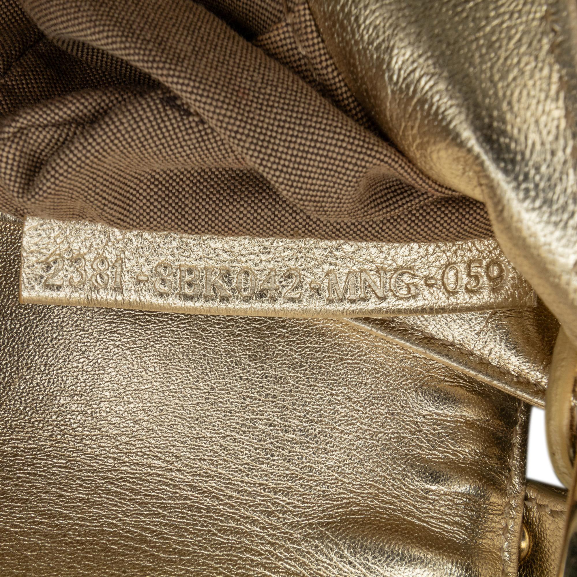 Fendi Zucca Embossed Leather Chef Flap (SHG-mTgdEi)