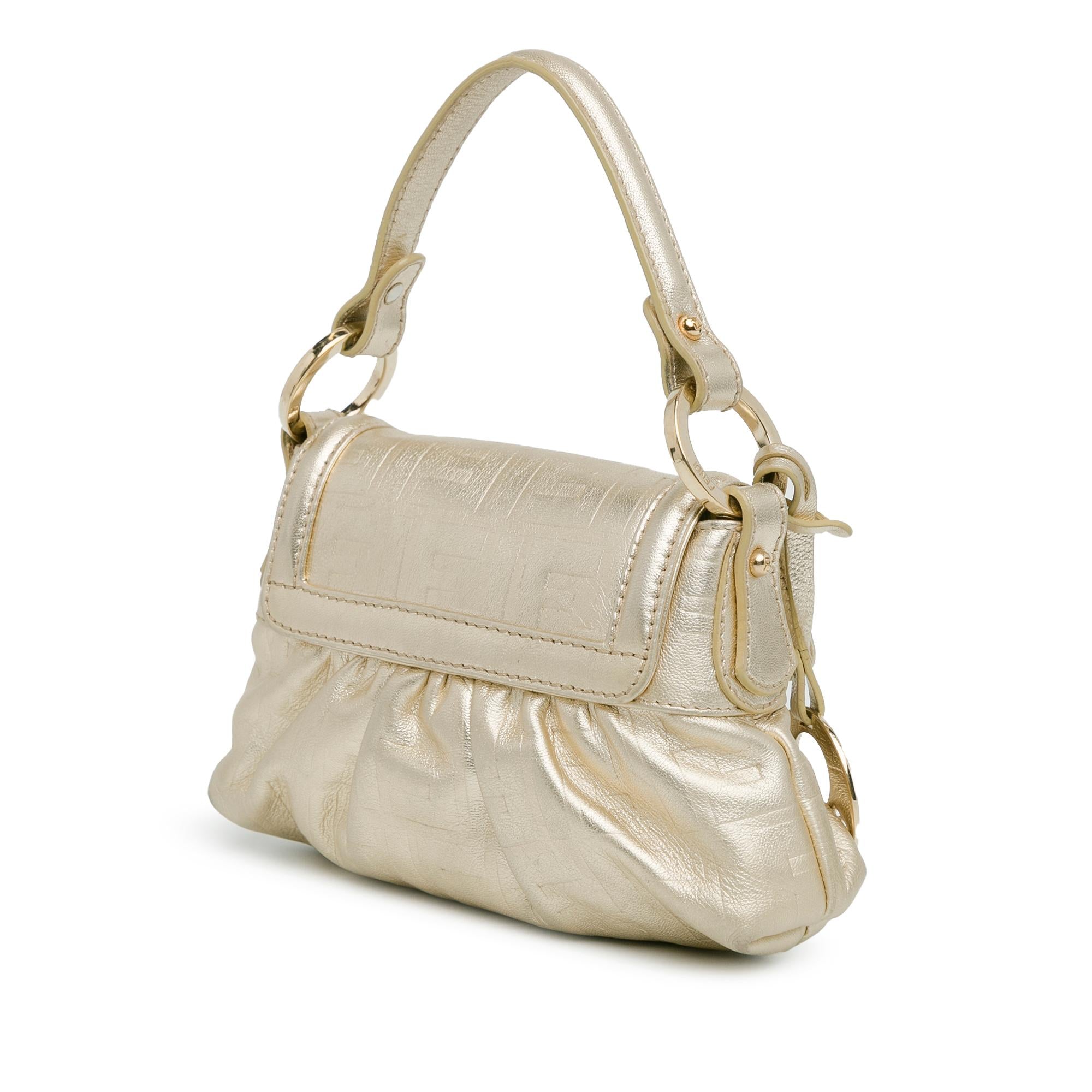 Fendi Zucca Embossed Leather Chef Flap (SHG-mTgdEi)