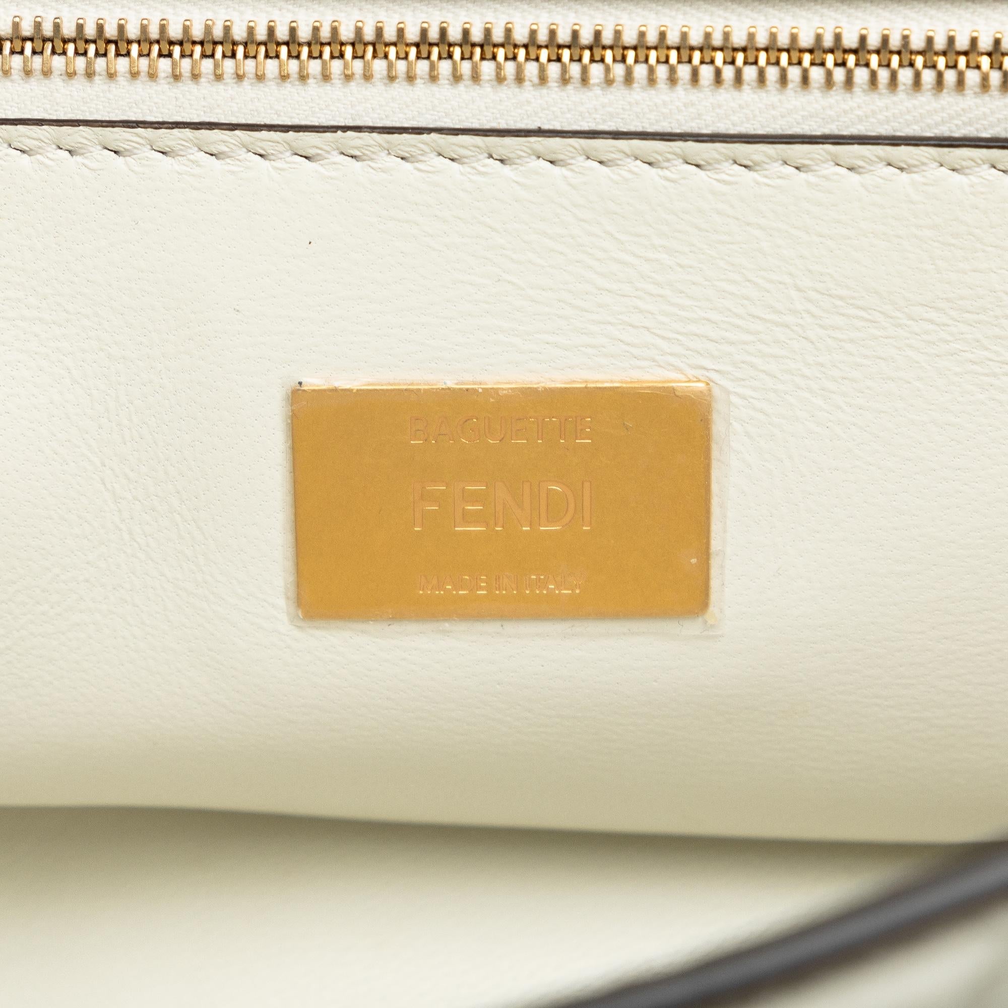 Fendi Zucca Embossed Midi Baguette (SHG-p7ykR5)