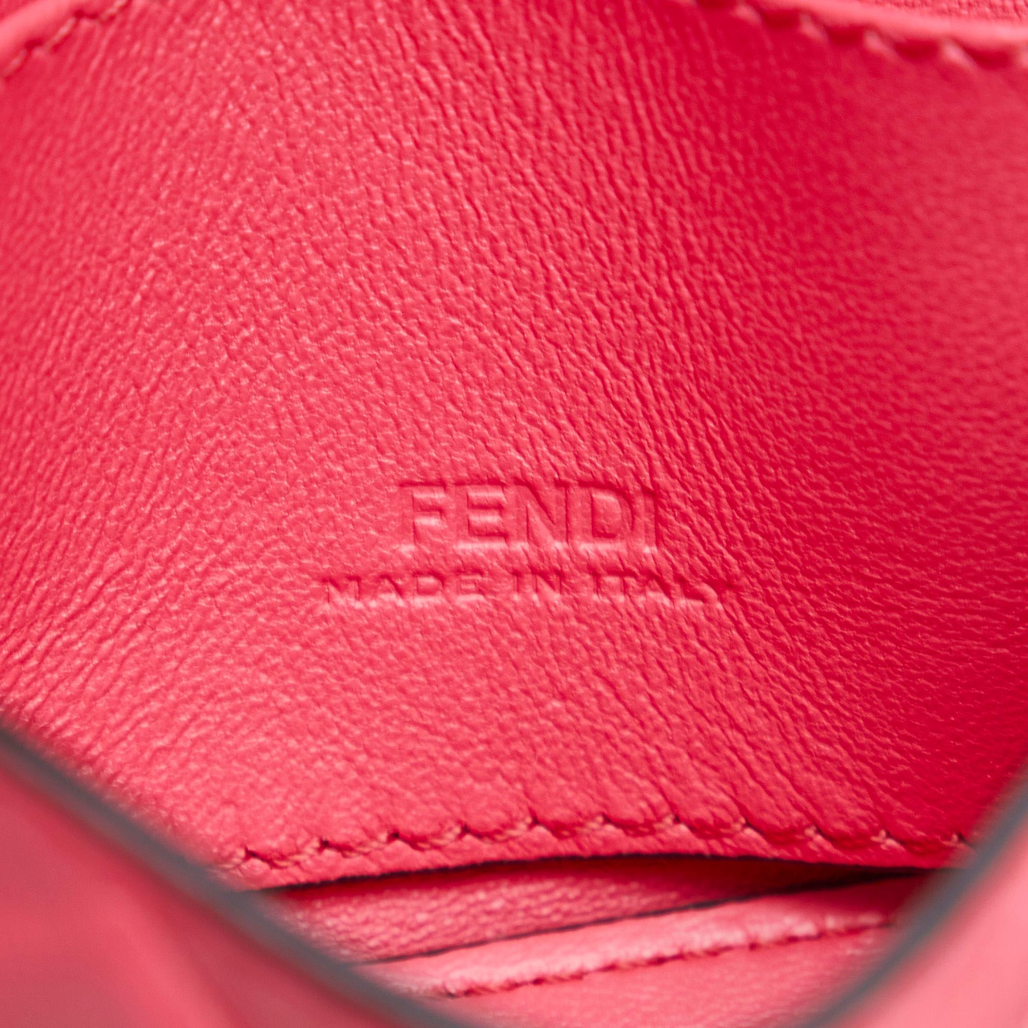 Fendi Zucca Embossed Nano Baguette Charm (SHG-UkSPt4)