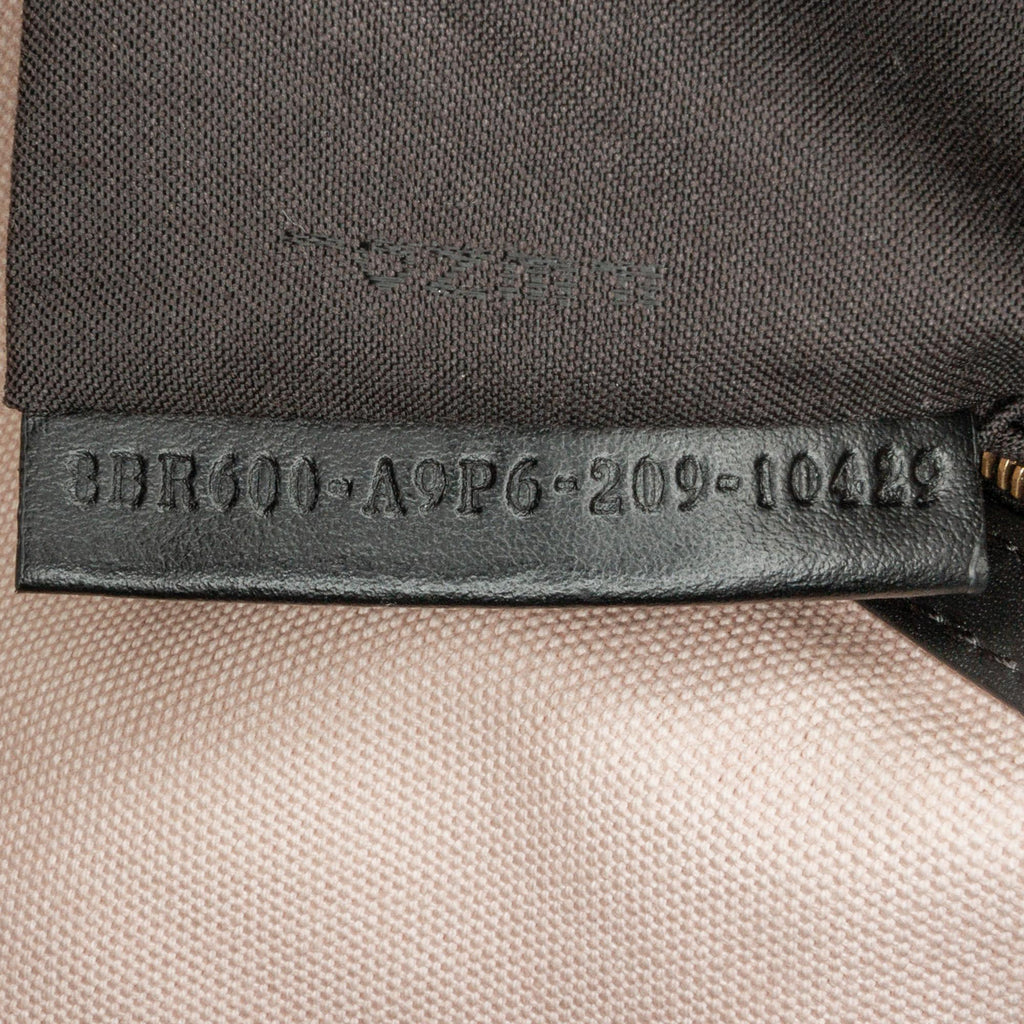 Fendi Zucca Embroidered Baguette Satchel (SHG-5WGn2V)