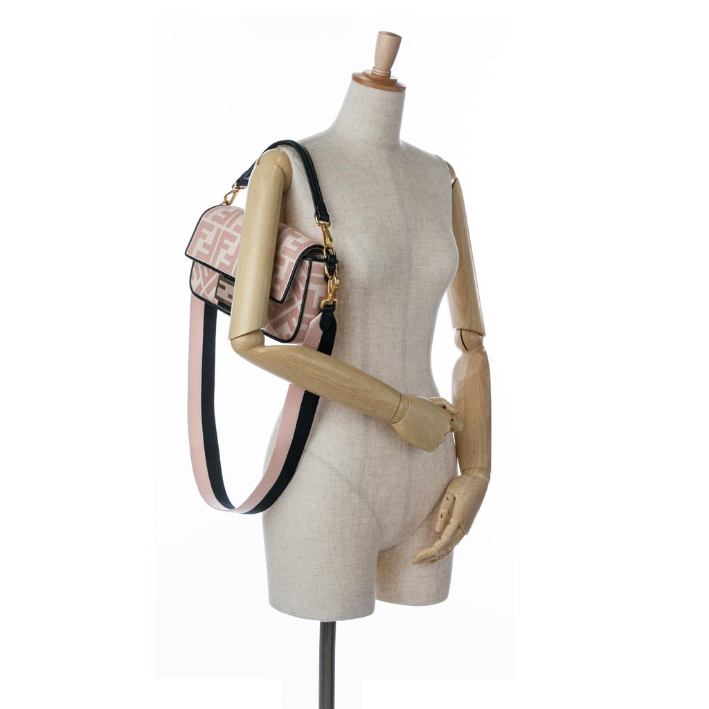 Fendi Zucca Embroidered Baguette Satchel (SHG-3Y1aJA)