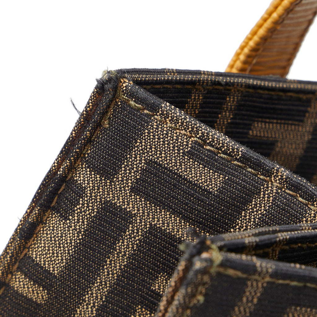 Fendi Zucca Front Pocket Tote (SHG-2HFHzP)