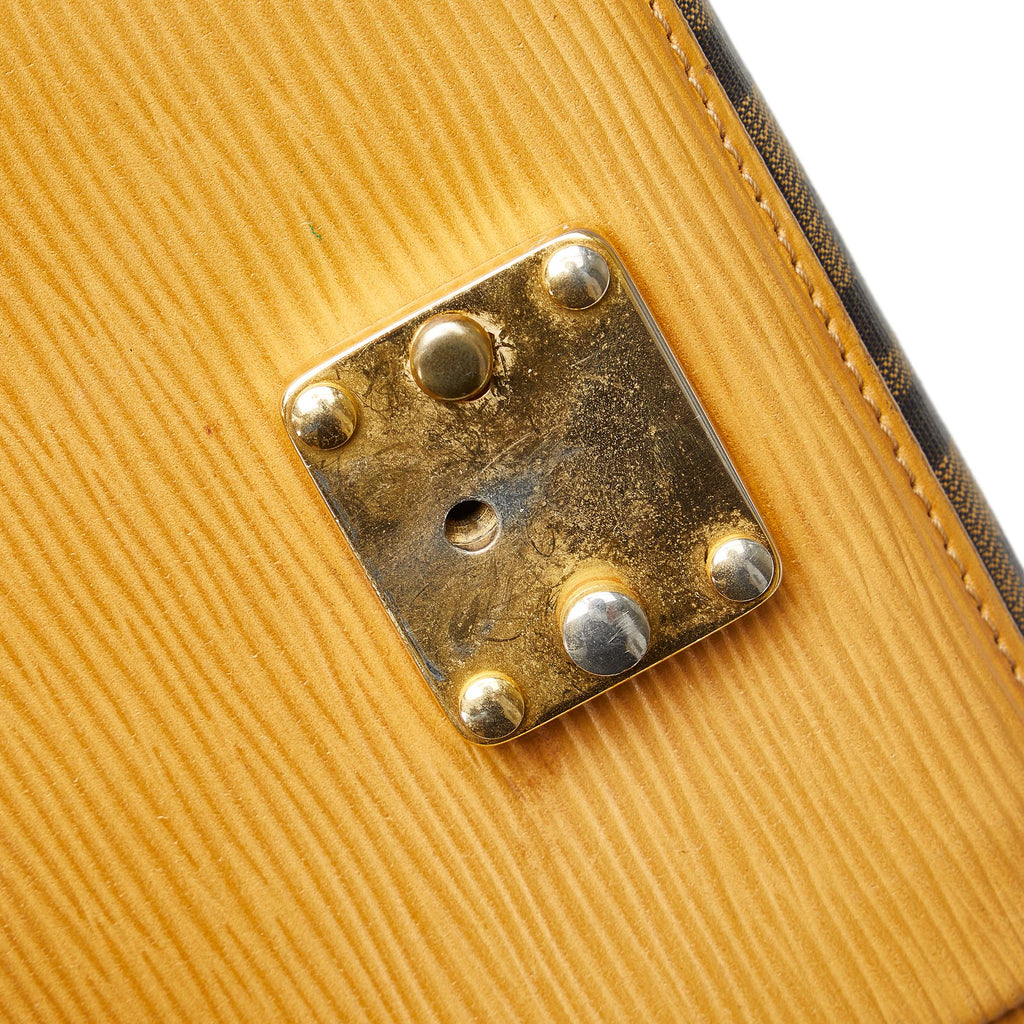 Fendi Zucca Front Pocket Tote (SHG-2HFHzP)