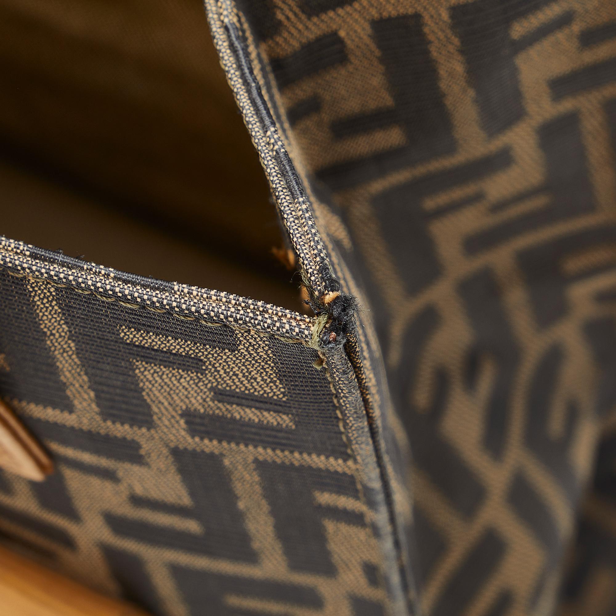 Fendi Zucca Front Pocket Tote (SHG-2HFHzP)