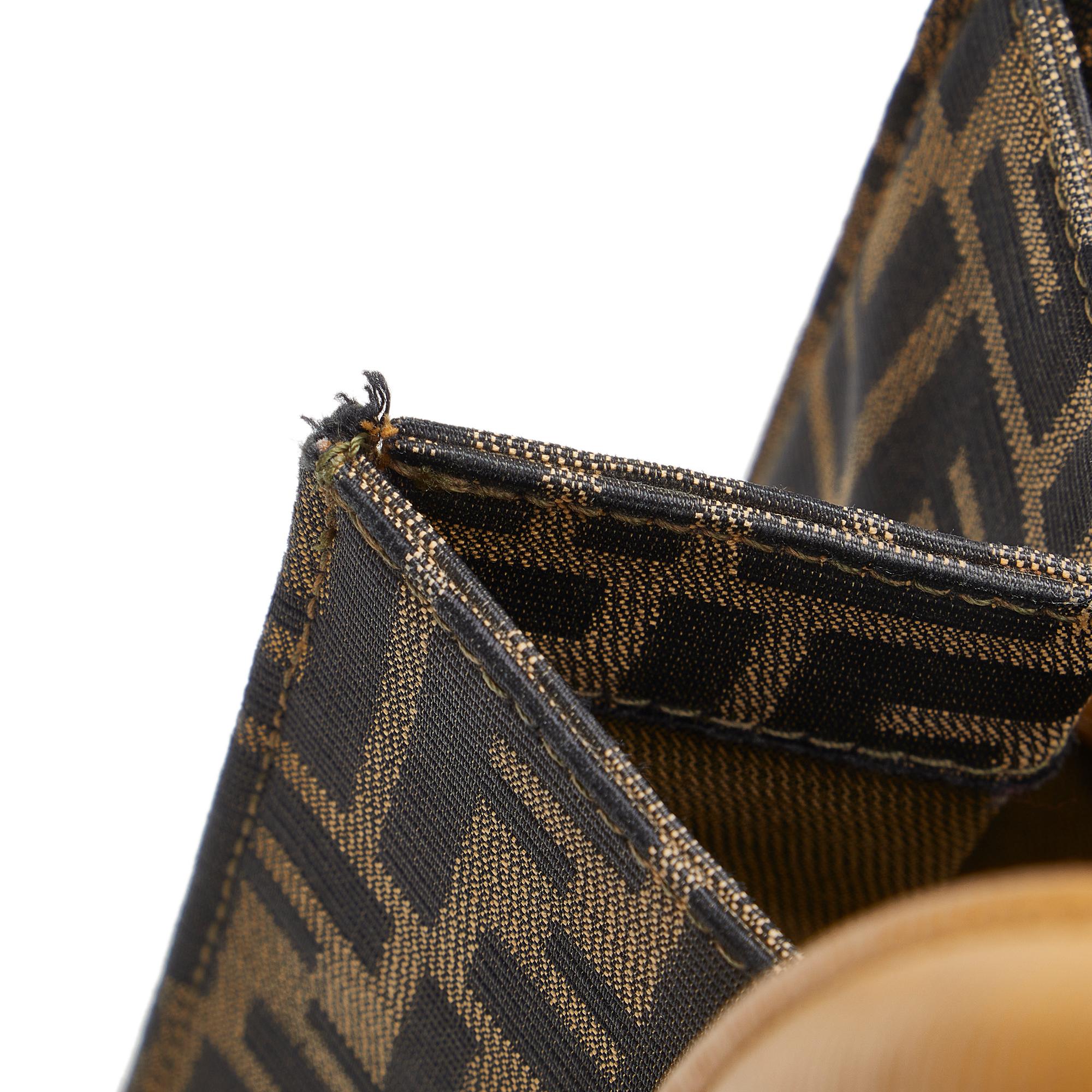 Fendi Zucca Front Pocket Tote (SHG-2HFHzP)