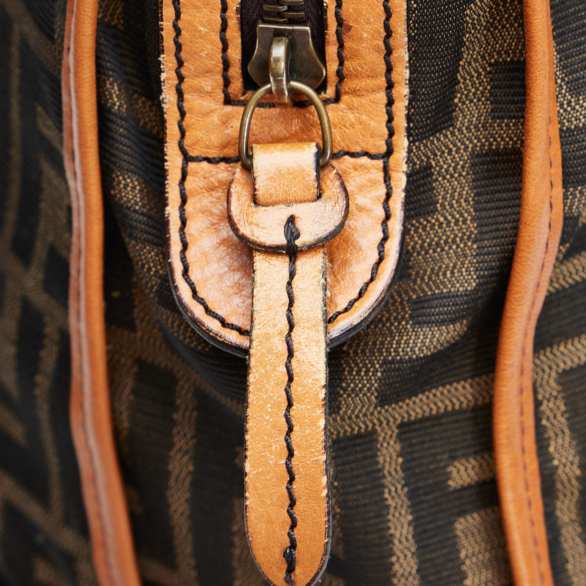Fendi Zucca Handbag (SHG-uXfUsp)