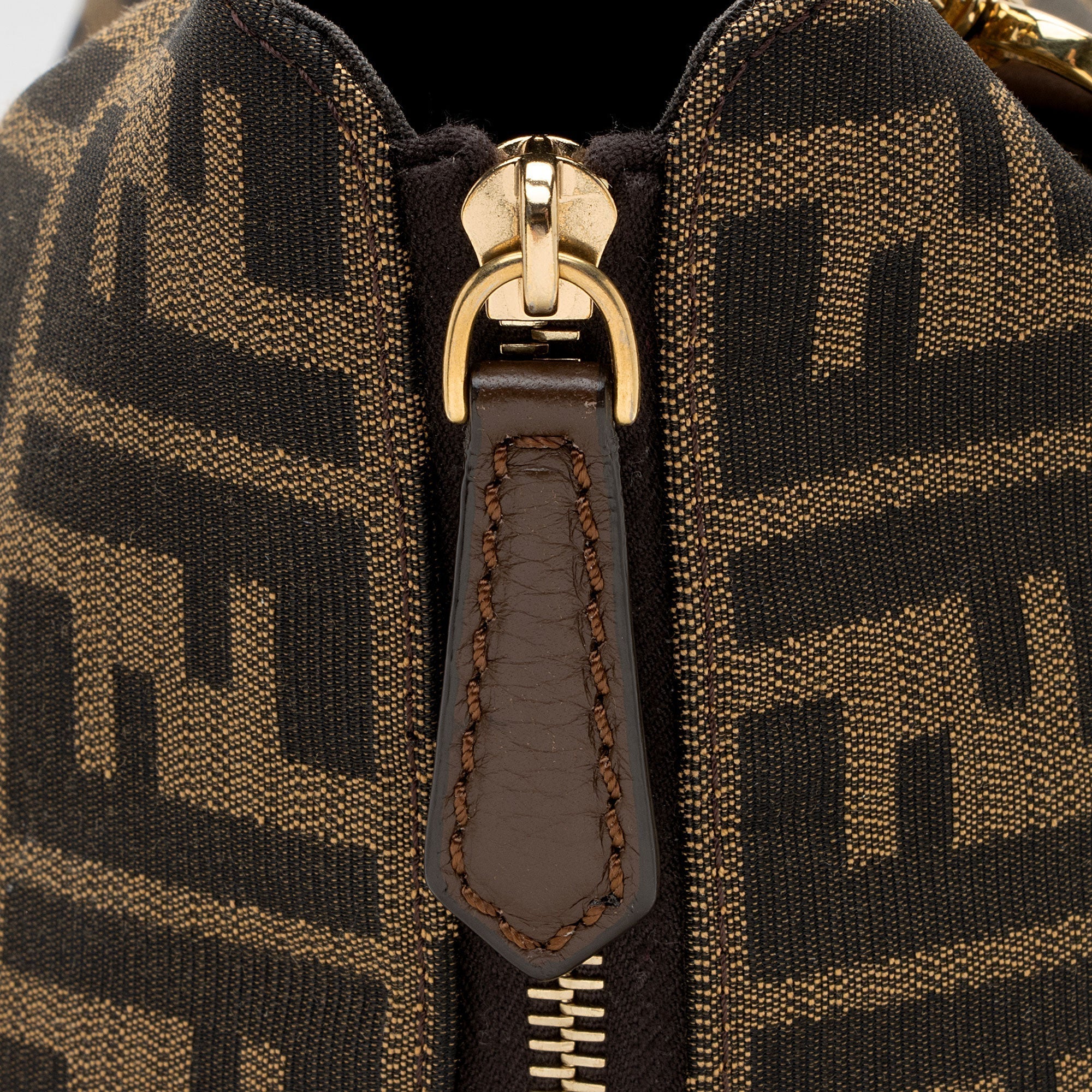 Fendi Zucca Large Convertible Tote (SHF-kcMUot)