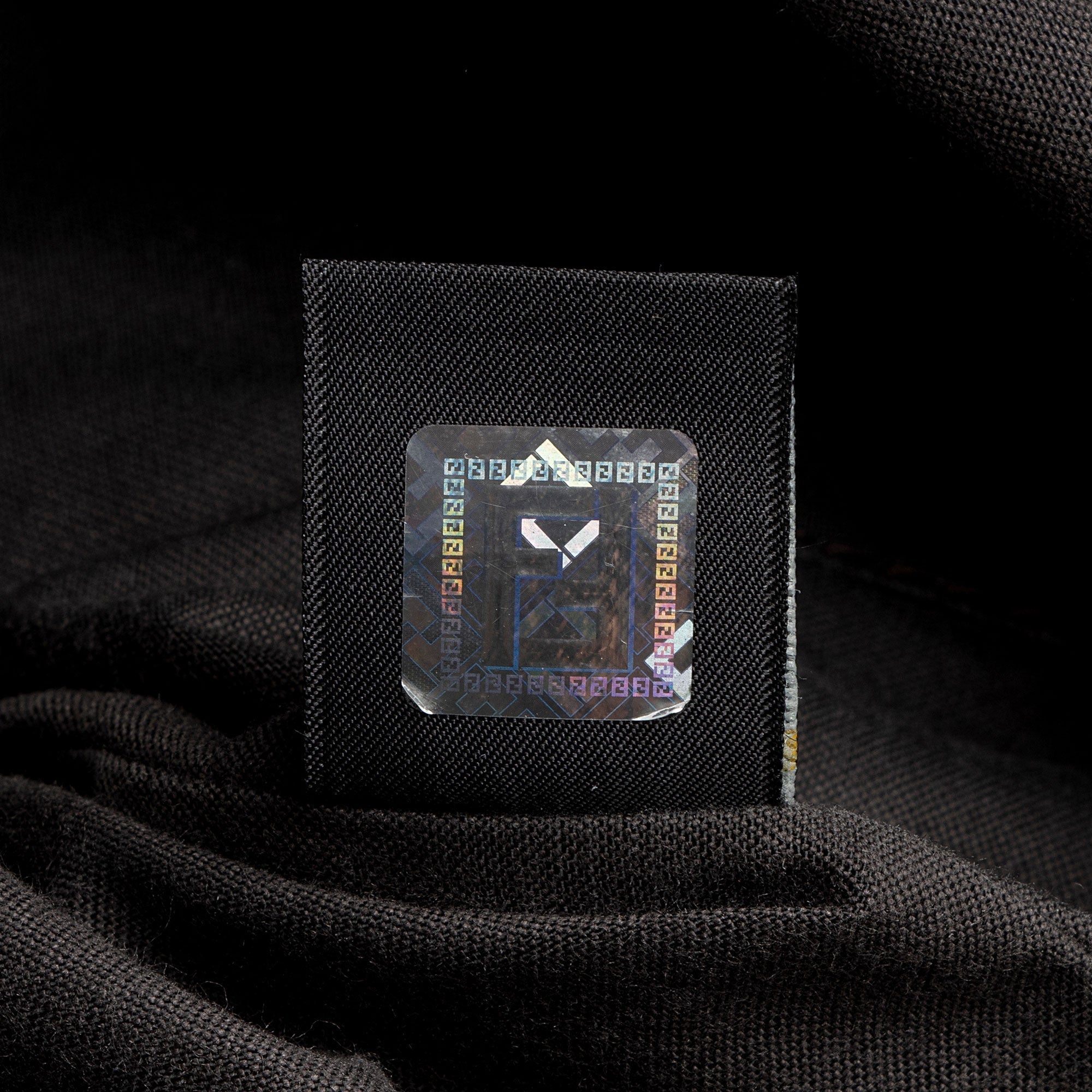 Fendi Zucca Large Convertible Tote (SHF-kcMUot)