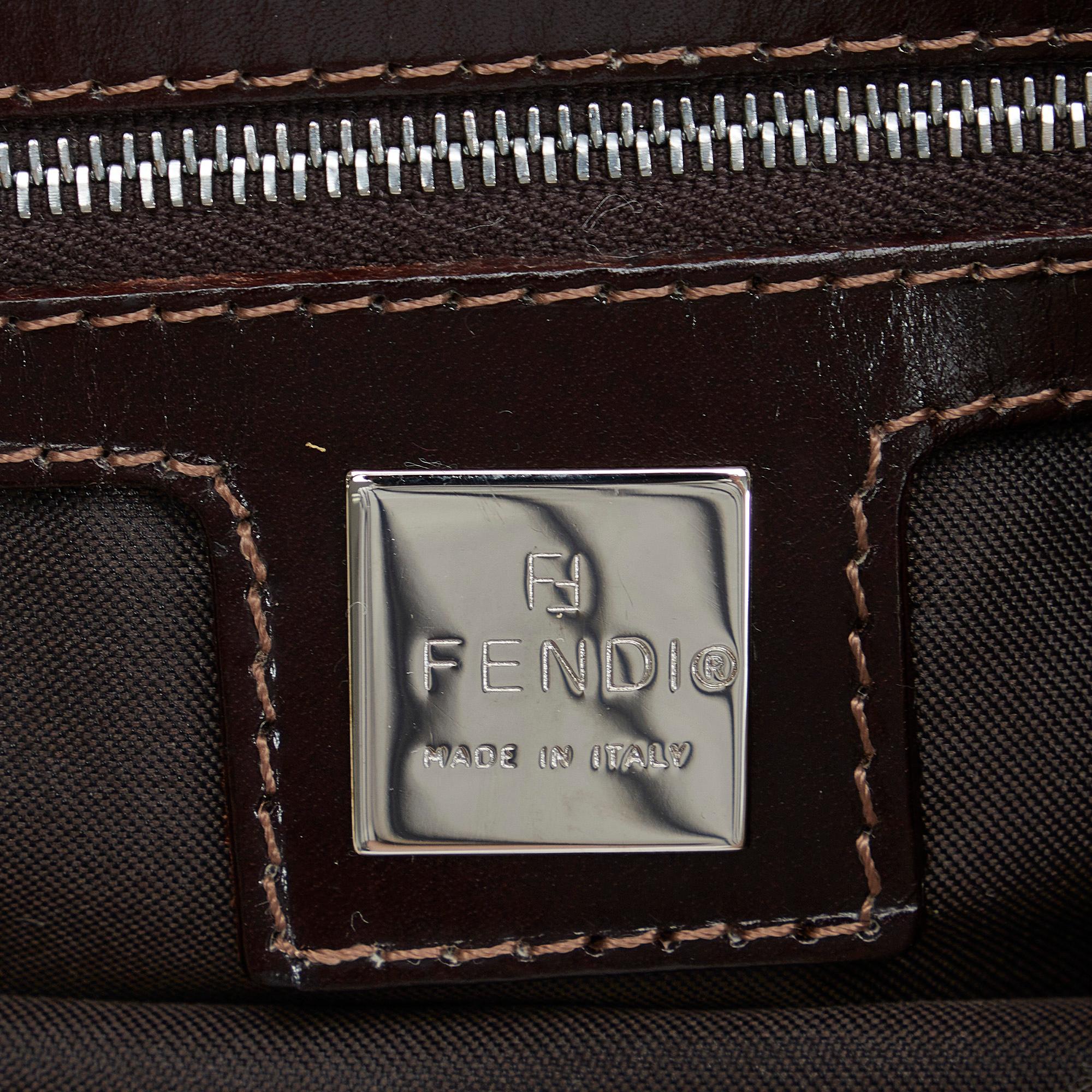 Fendi Zucca Mamma Baguette (SHG-IAVesD)