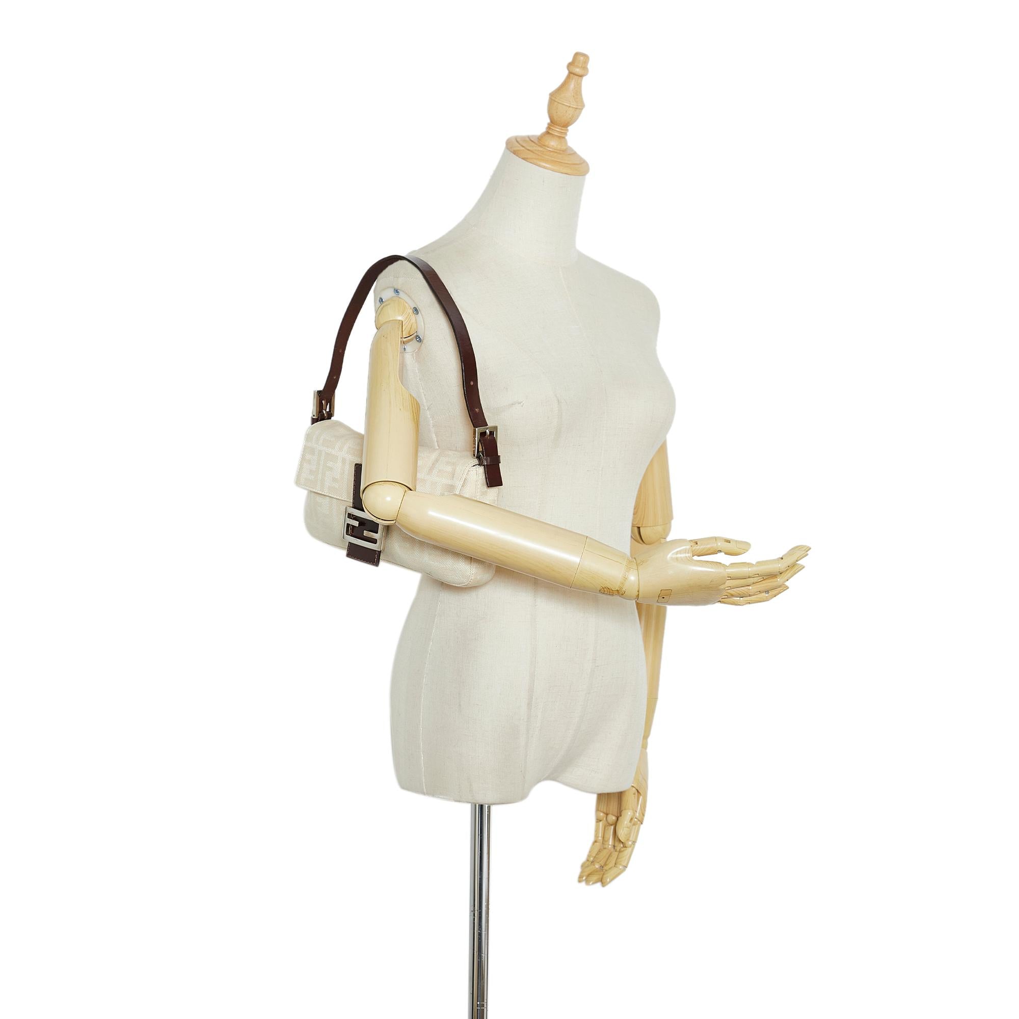 Fendi Zucca Mamma Baguette (SHG-IAVesD)