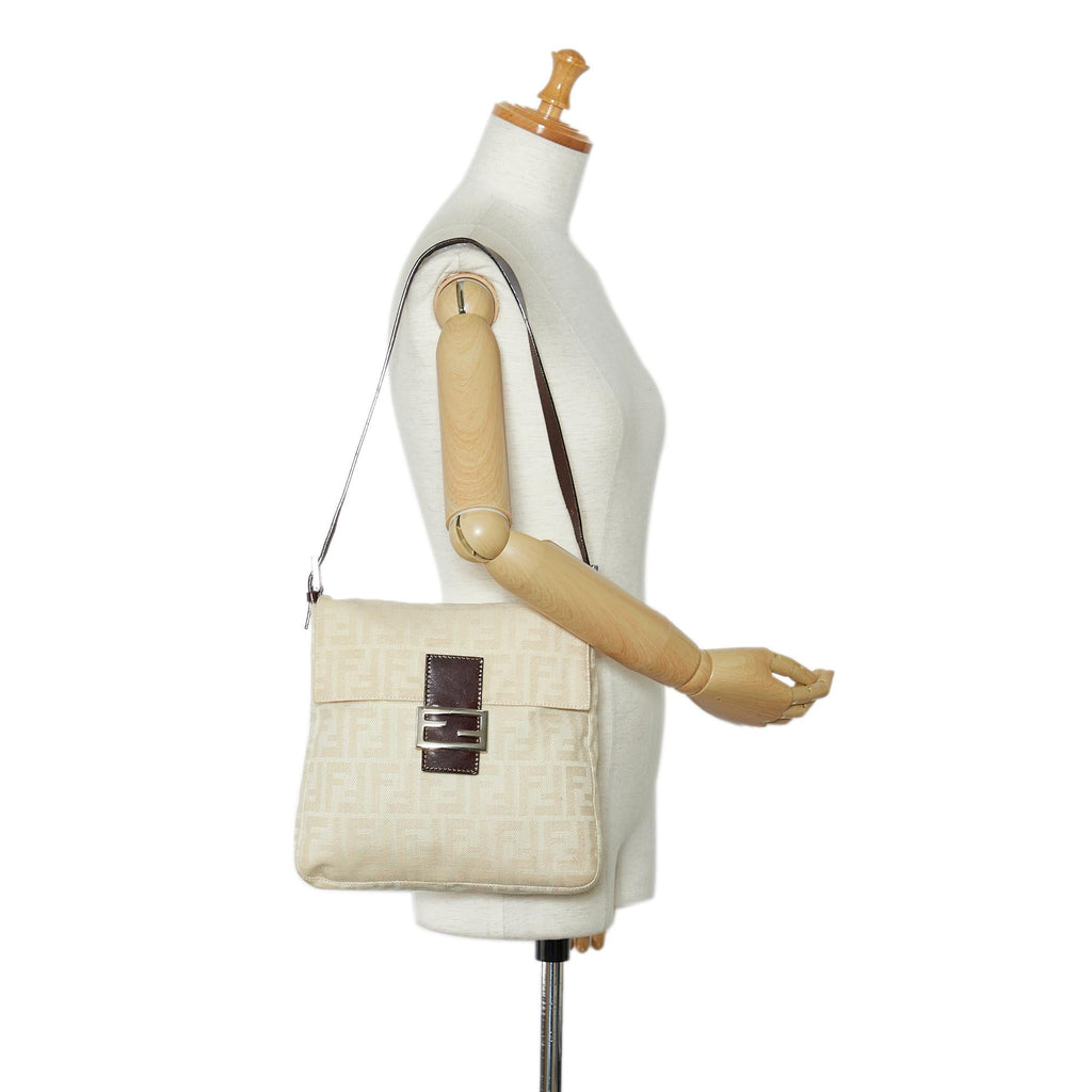 Fendi Zucca Mamma Forever (SHG-vJ28yp)