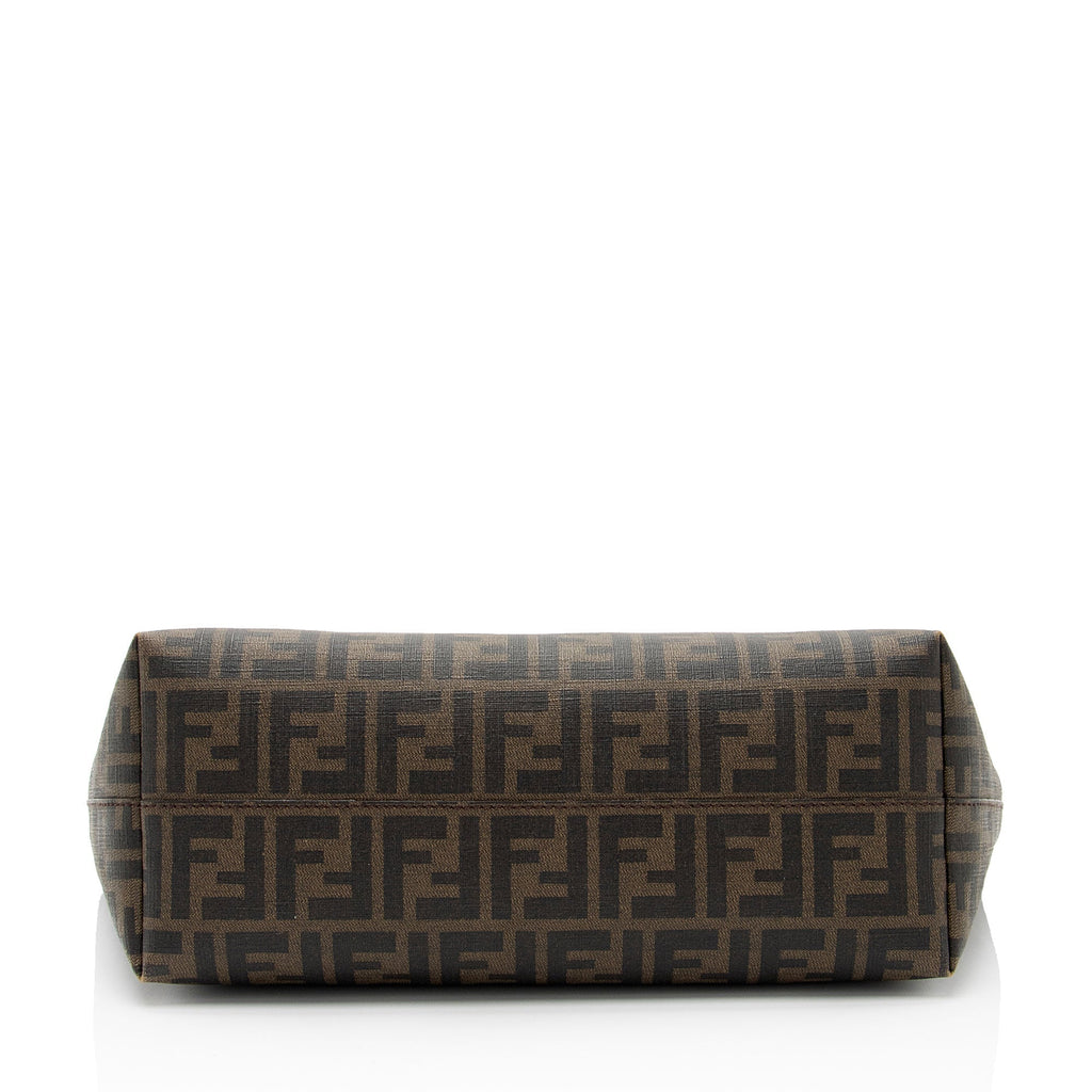 Fendi Zucca Medium Roll Tote (SHF-cWt25e)