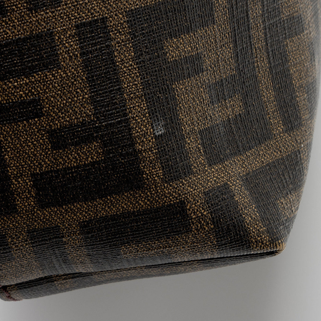 Fendi Zucca Medium Roll Tote (SHF-cWt25e)