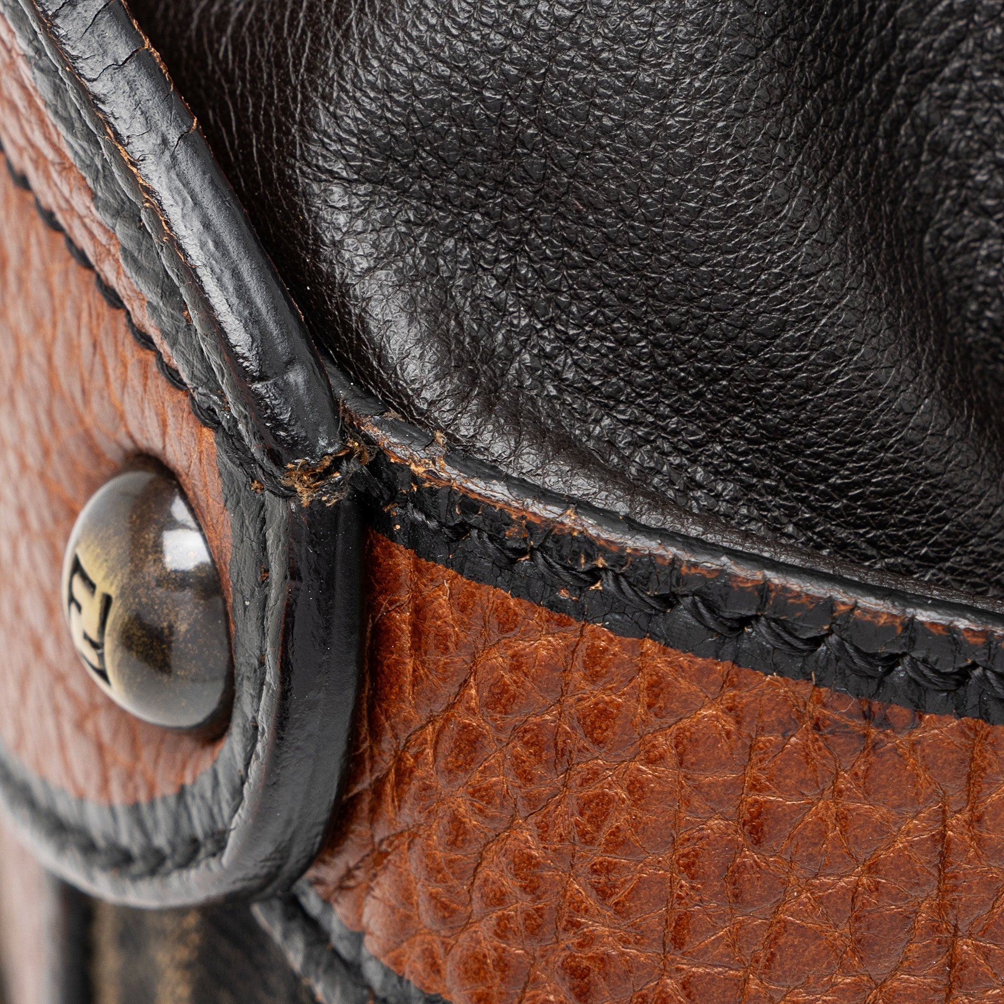Fendi Zucca Palazzo Bucket Bag (SHF-gvIm54)