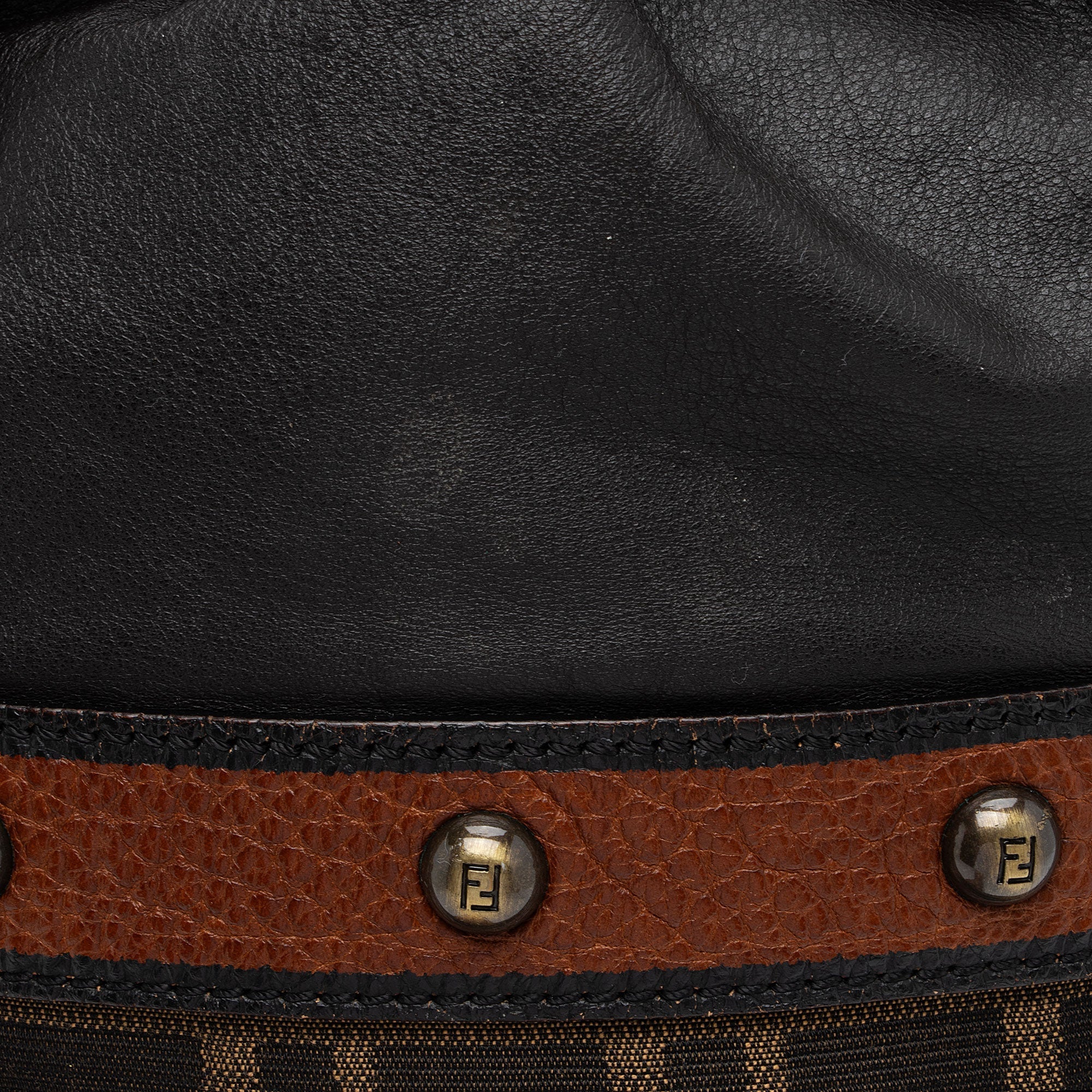 Fendi Zucca Palazzo Bucket Bag (SHF-gvIm54)