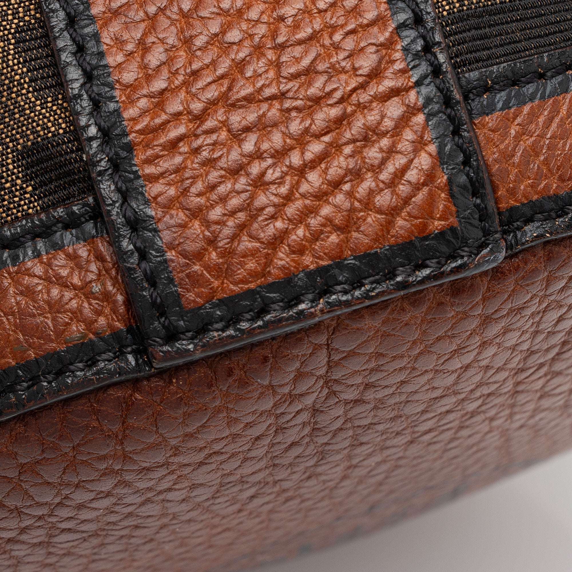 Fendi Zucca Palazzo Bucket Bag (SHF-gvIm54)