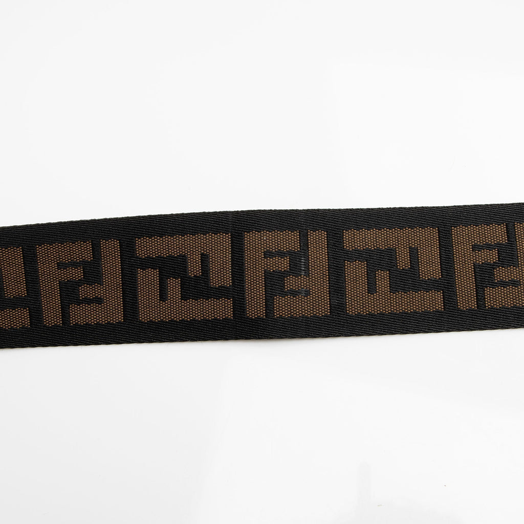 Fendi Zucca Canvas Zip Messenger (SHF-atYduB)