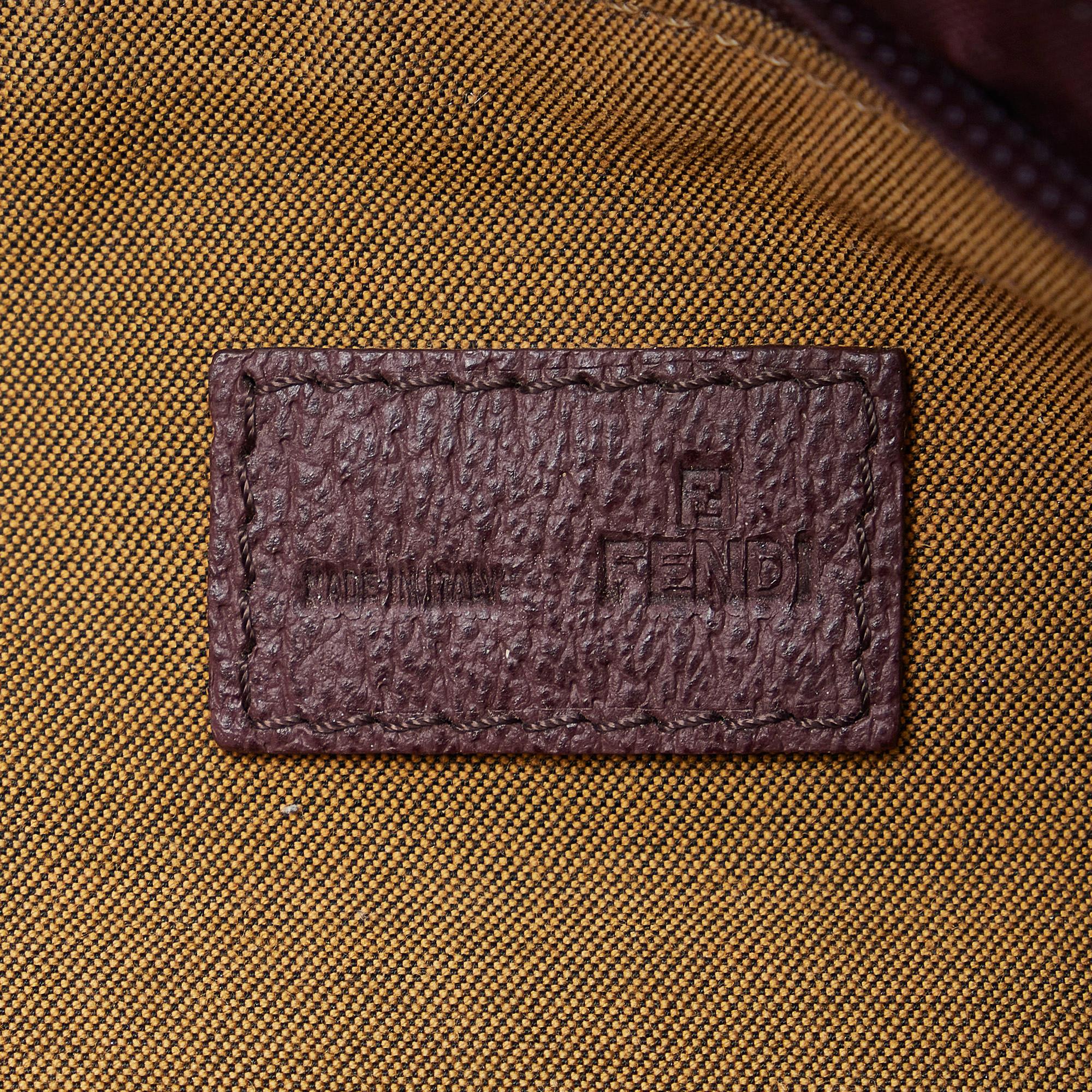 Fendi Zucca Pochette (SHG-OshmBC)