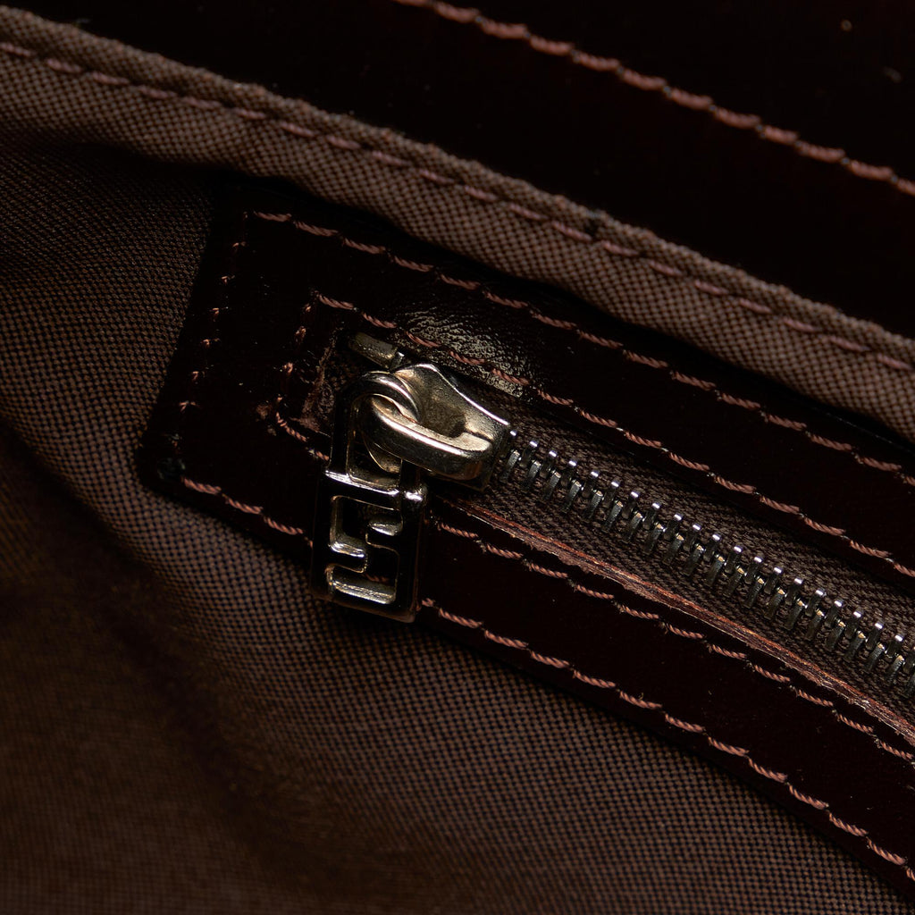 Fendi Zucca Shoulder Bag (SHG-DkBcYn)