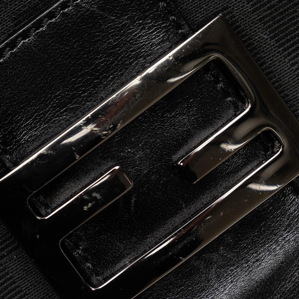 Fendi Zucca Shoulder Bag (SHG-BruP35)