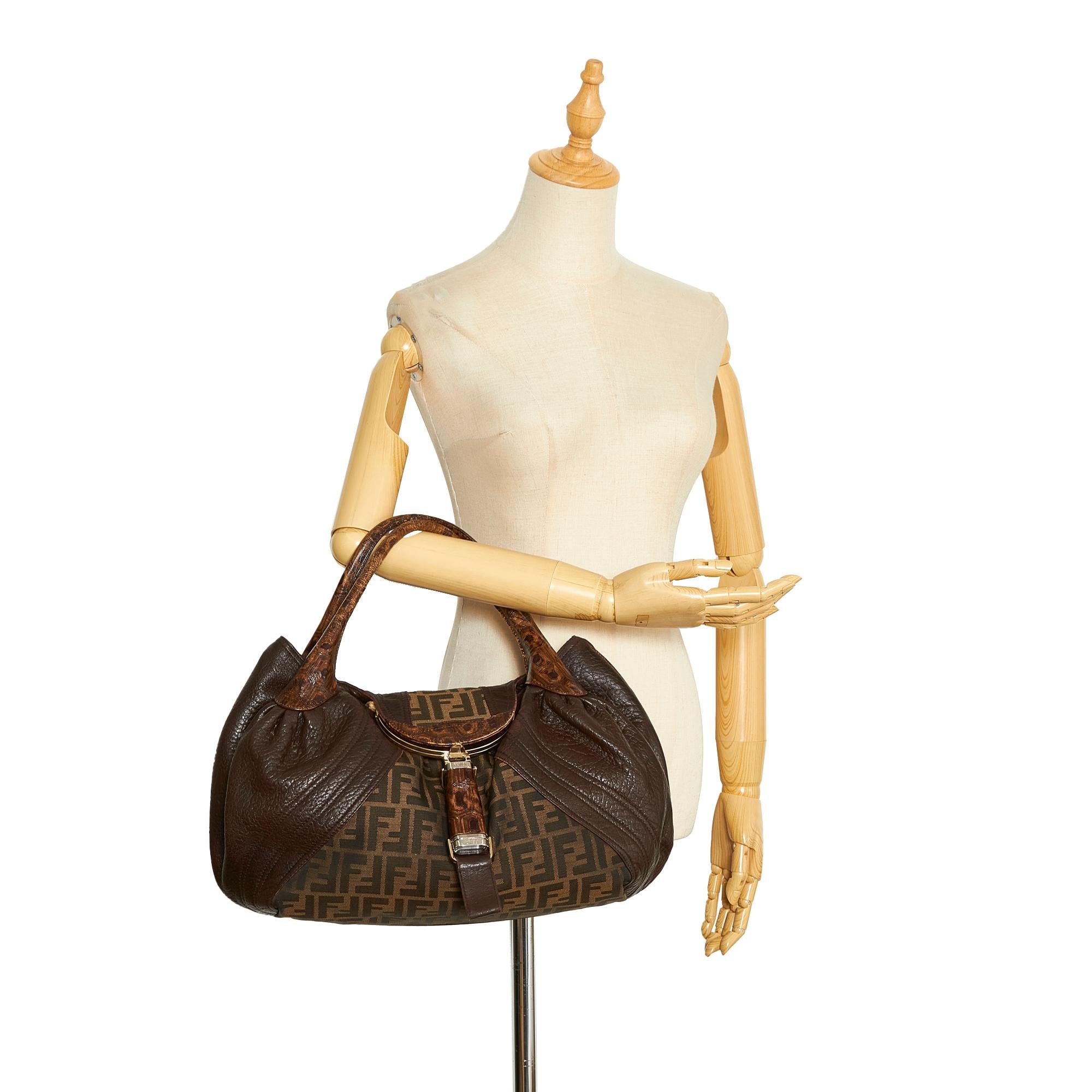 Fendi Zucca Spy (SHG-q6b1nt)