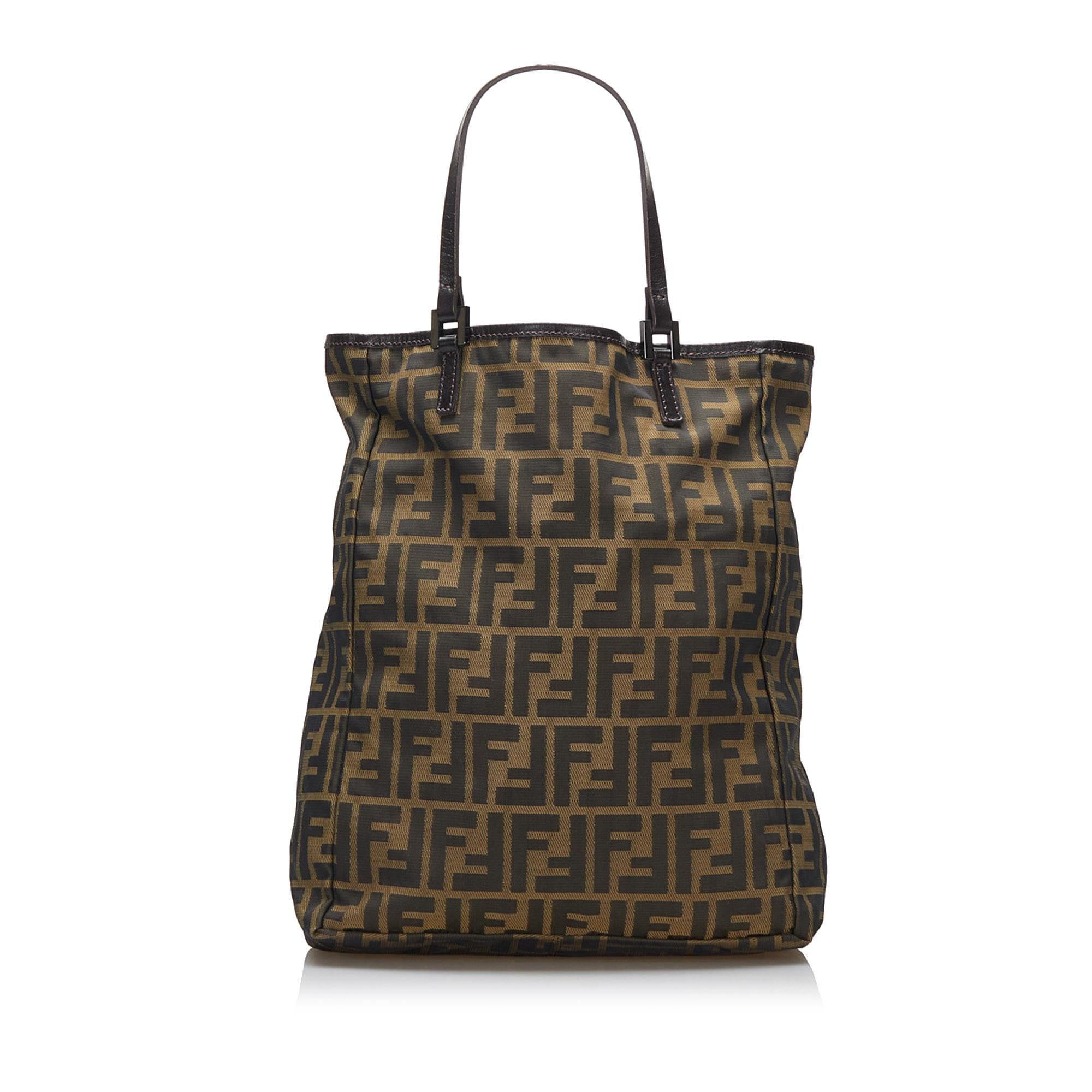Fendi Zucca Tote Bag (SHG-ZEbNEc)