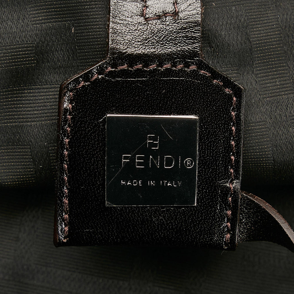Fendi Zucca Tote Bag (SHG-ZEbNEc)