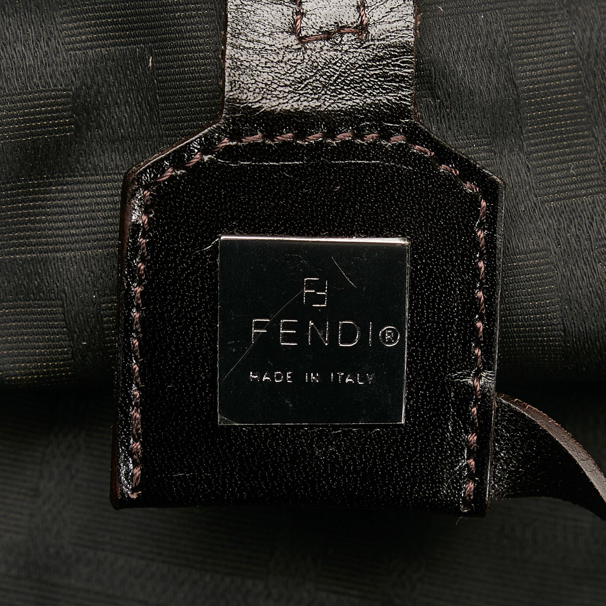 Fendi Zucca Tote Bag (SHG-ZEbNEc)
