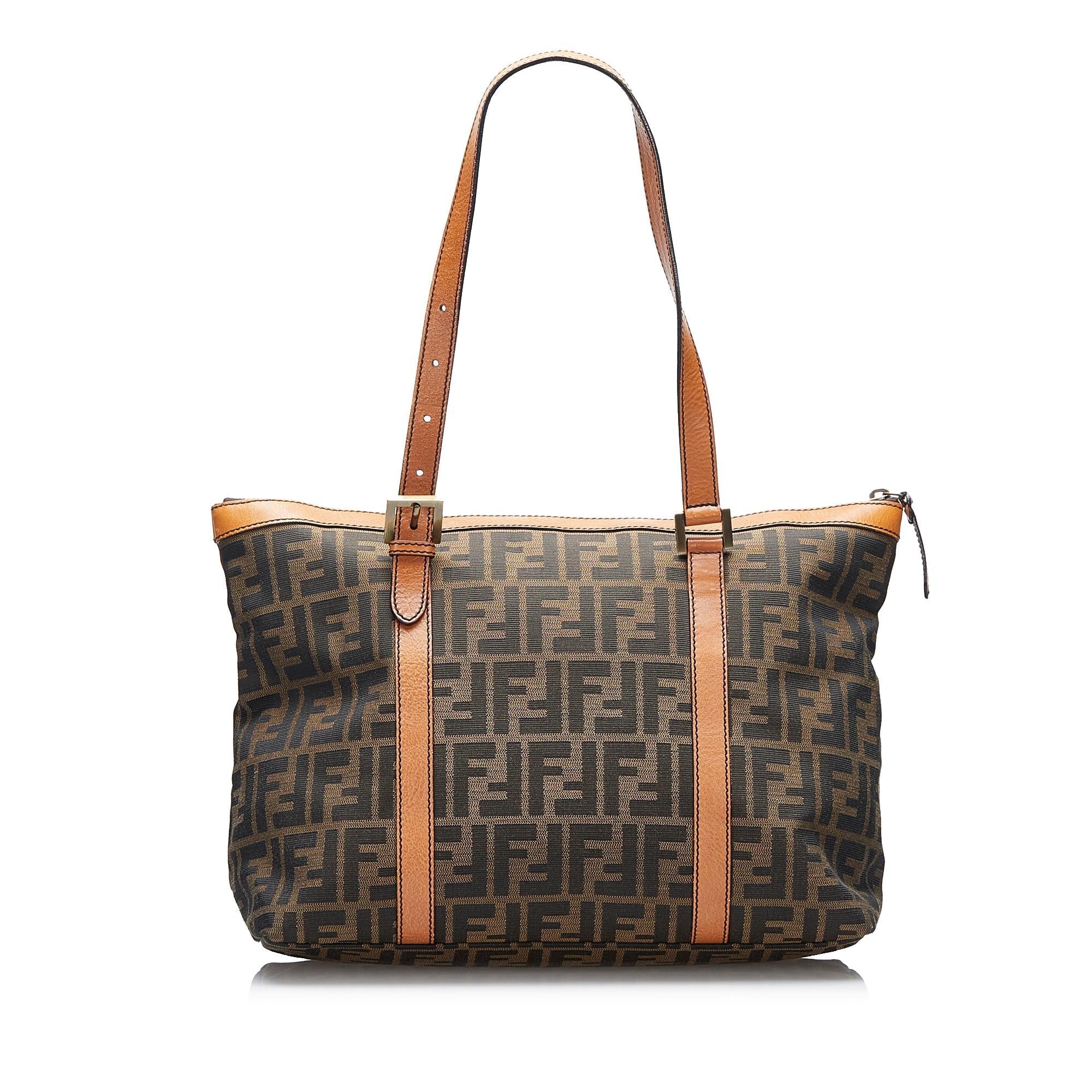 Fendi Zucca Tote Bag (SHG-EpE93I)
