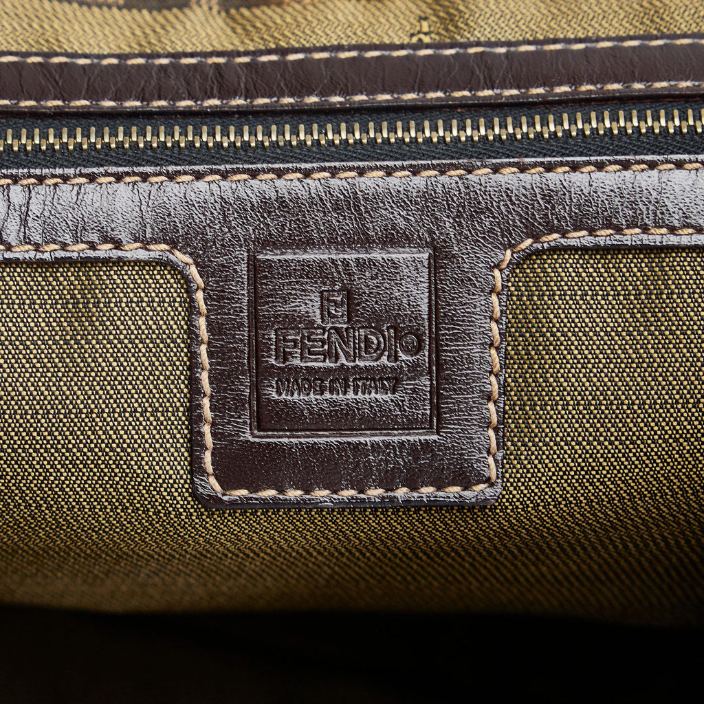 Fendi Zucca Tote Bag (SHG-YvxvYG)