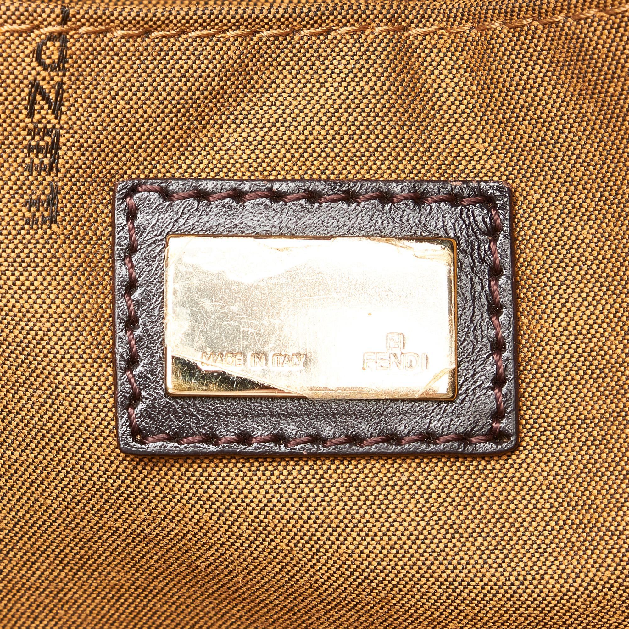 Fendi Zucca Tote (SHG-oPw2pD)