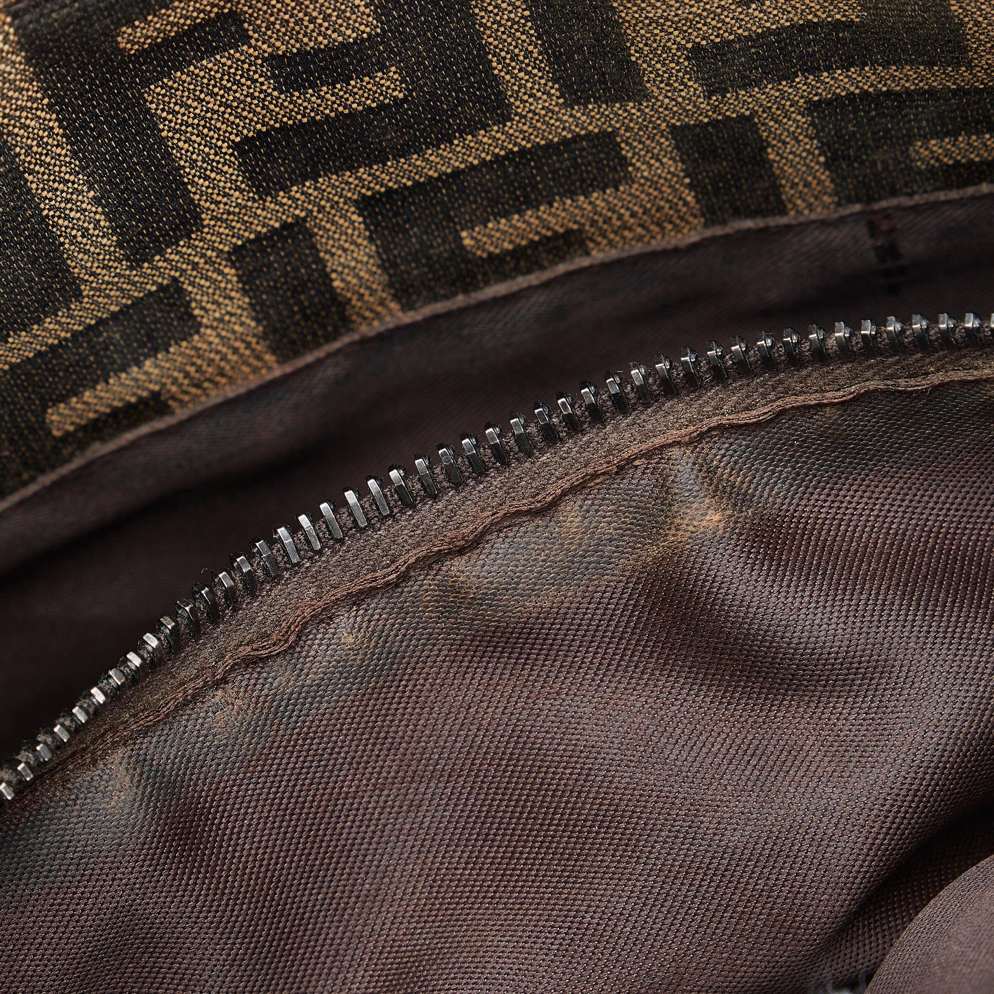 Fendi Zucca Tote (SHG-TMHrPJ)