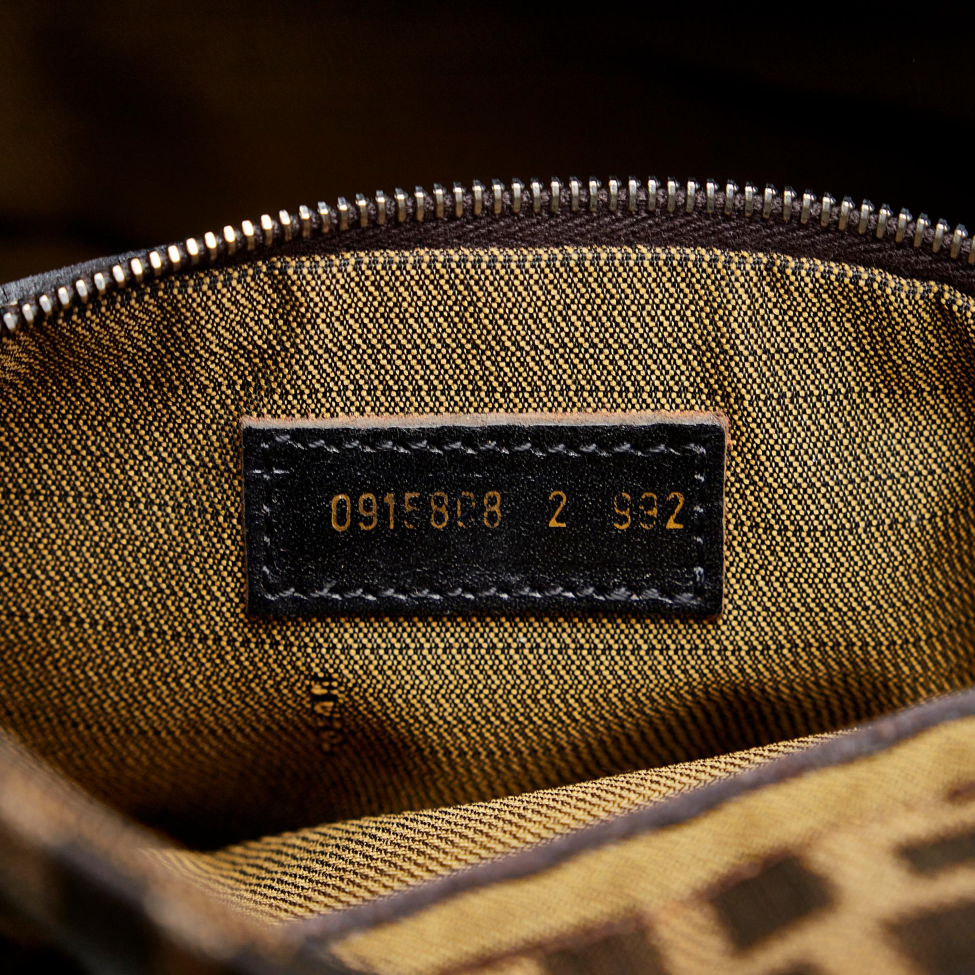 Fendi Zucca Tote (SHG-BU7kSK)